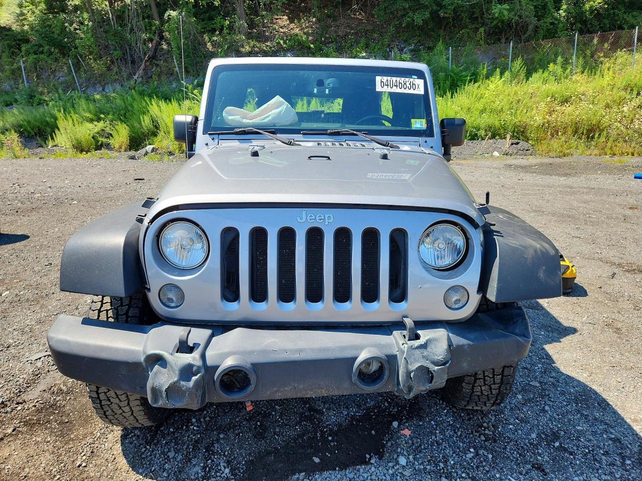2014 Jeep Wrangler Unlimited Sport Silver vin: 1C4BJWDG7EL120352