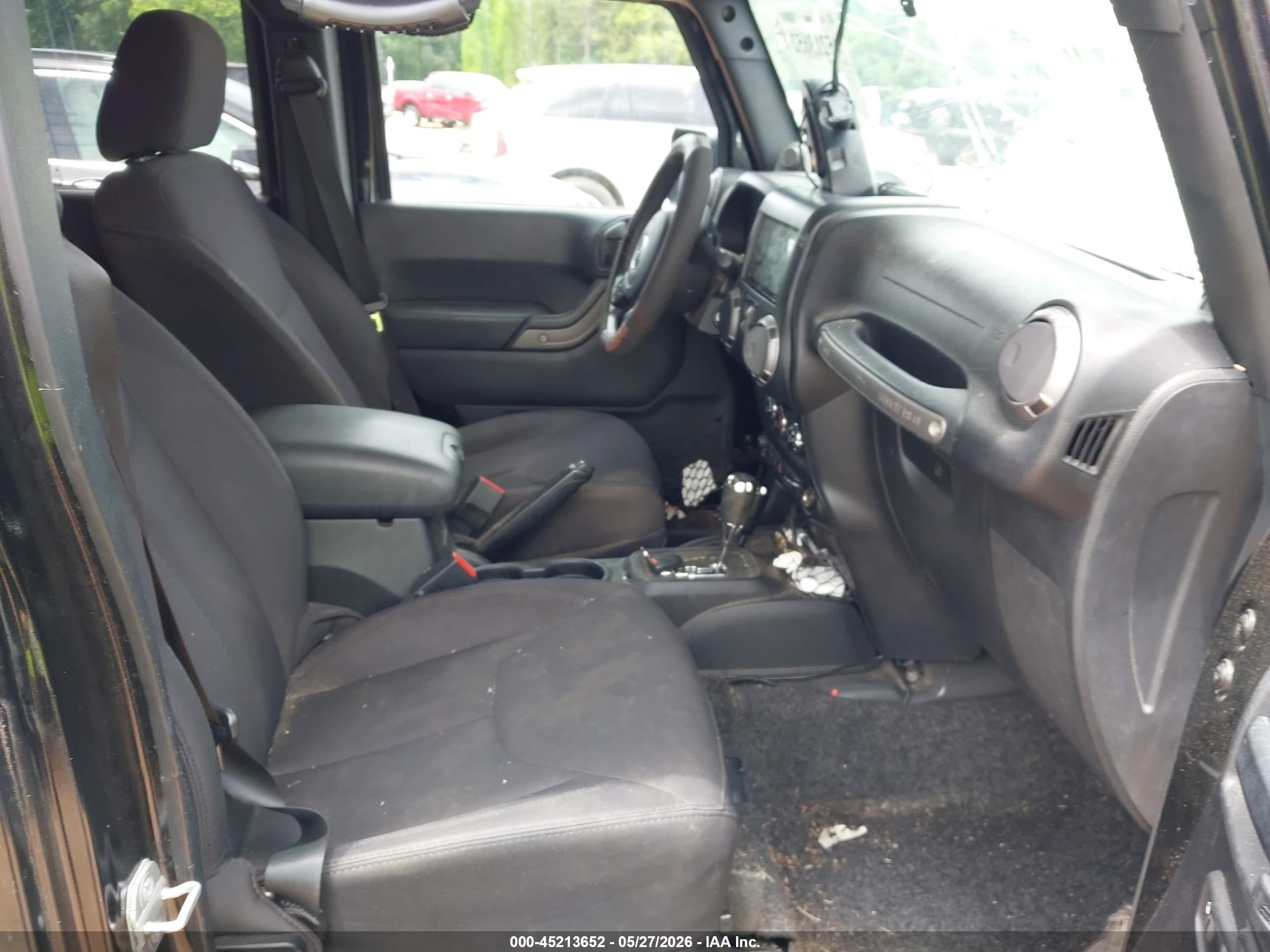 2014 Jeep Wrangler Unlimited Sport Black vin: 1C4BJWDG7EL140066