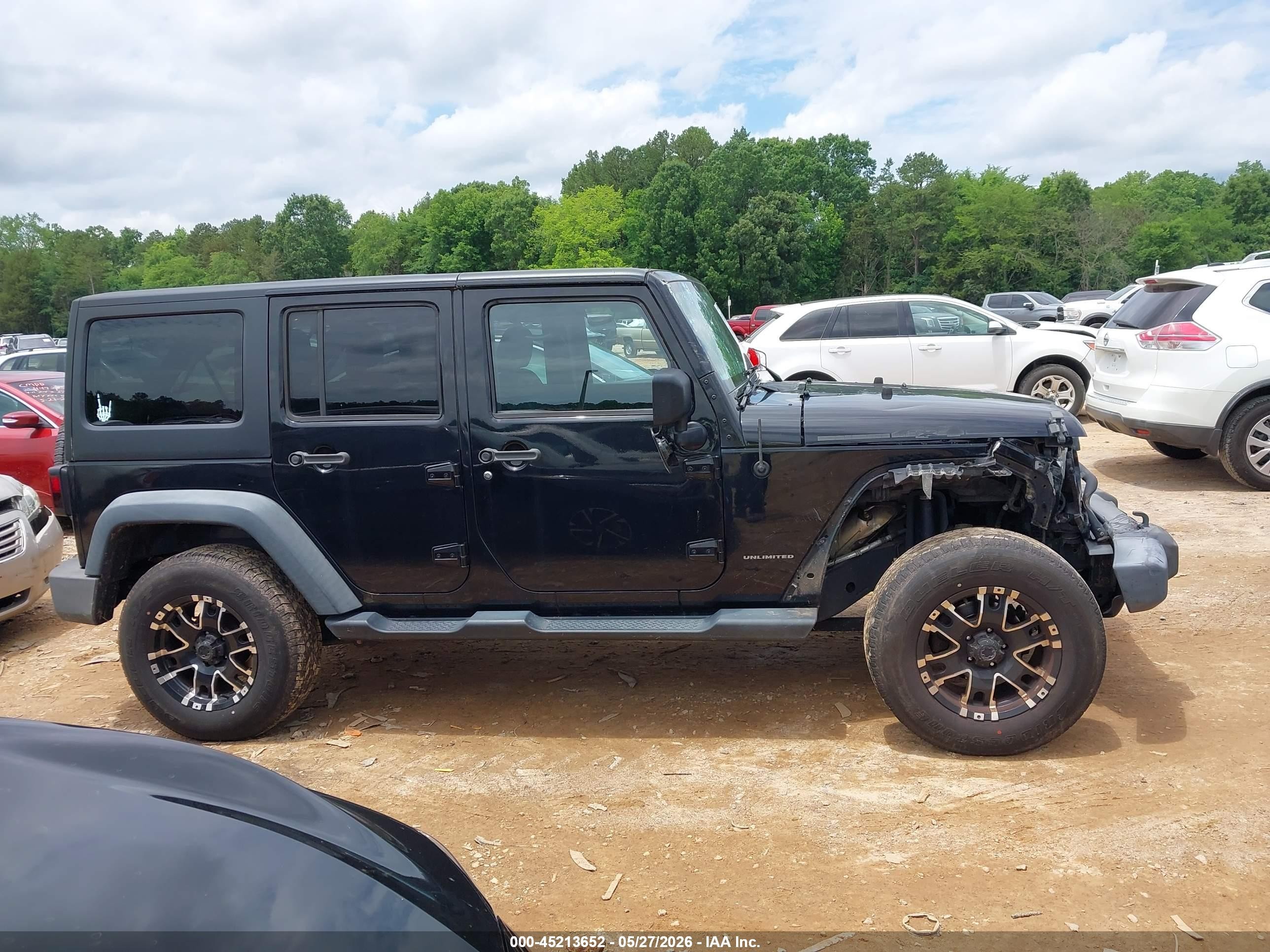 2014 Jeep Wrangler Unlimited Sport Black vin: 1C4BJWDG7EL140066