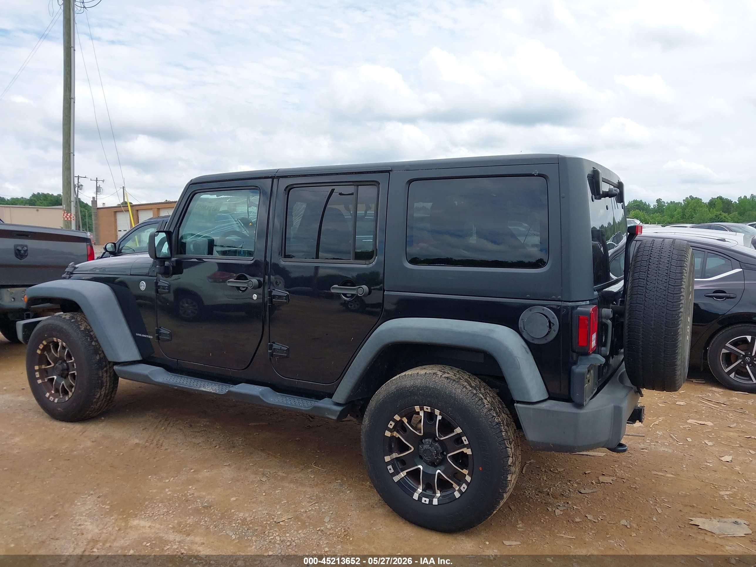 2014 Jeep Wrangler Unlimited Sport Black vin: 1C4BJWDG7EL140066