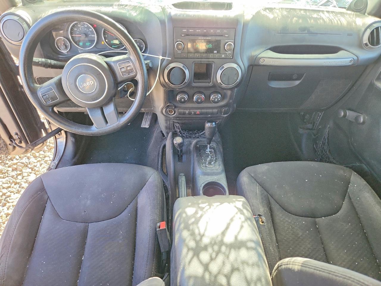 2014 Jeep Wrangler Unlimited Sport Black vin: 1C4BJWDG7EL253032