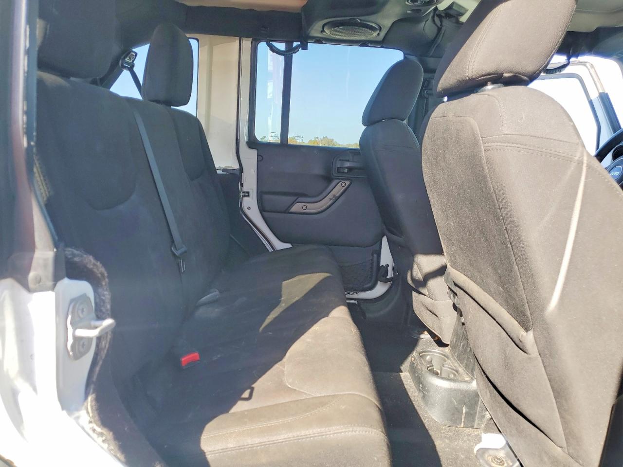 2014 Jeep Wrangler Unlimited Sport Белый vin: 1C4BJWDG7EL268890
