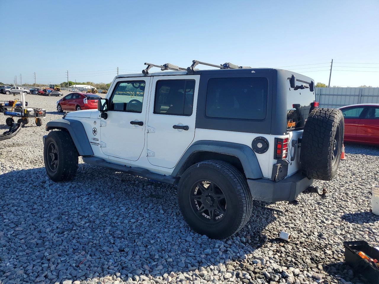 2014 Jeep Wrangler Unlimited Sport Белый vin: 1C4BJWDG7EL268890