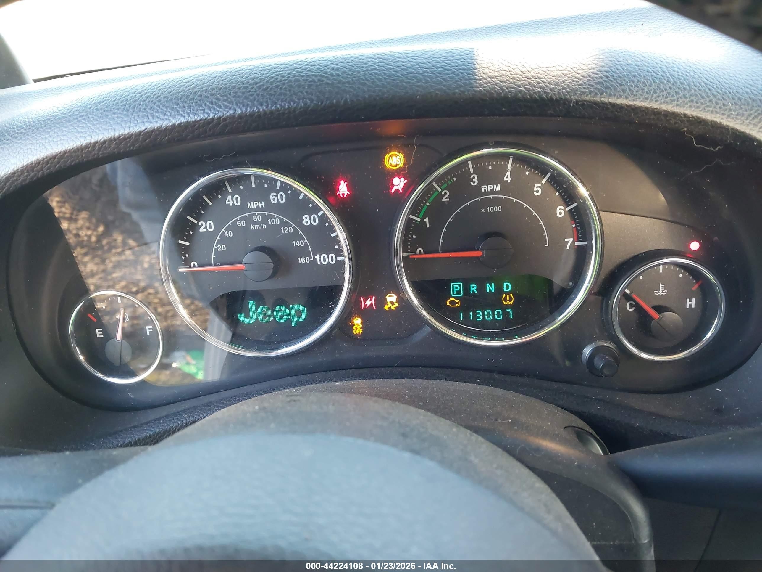 2014 Jeep Wrangler Unlimited Sport White vin: 1C4BJWDG7EL281221