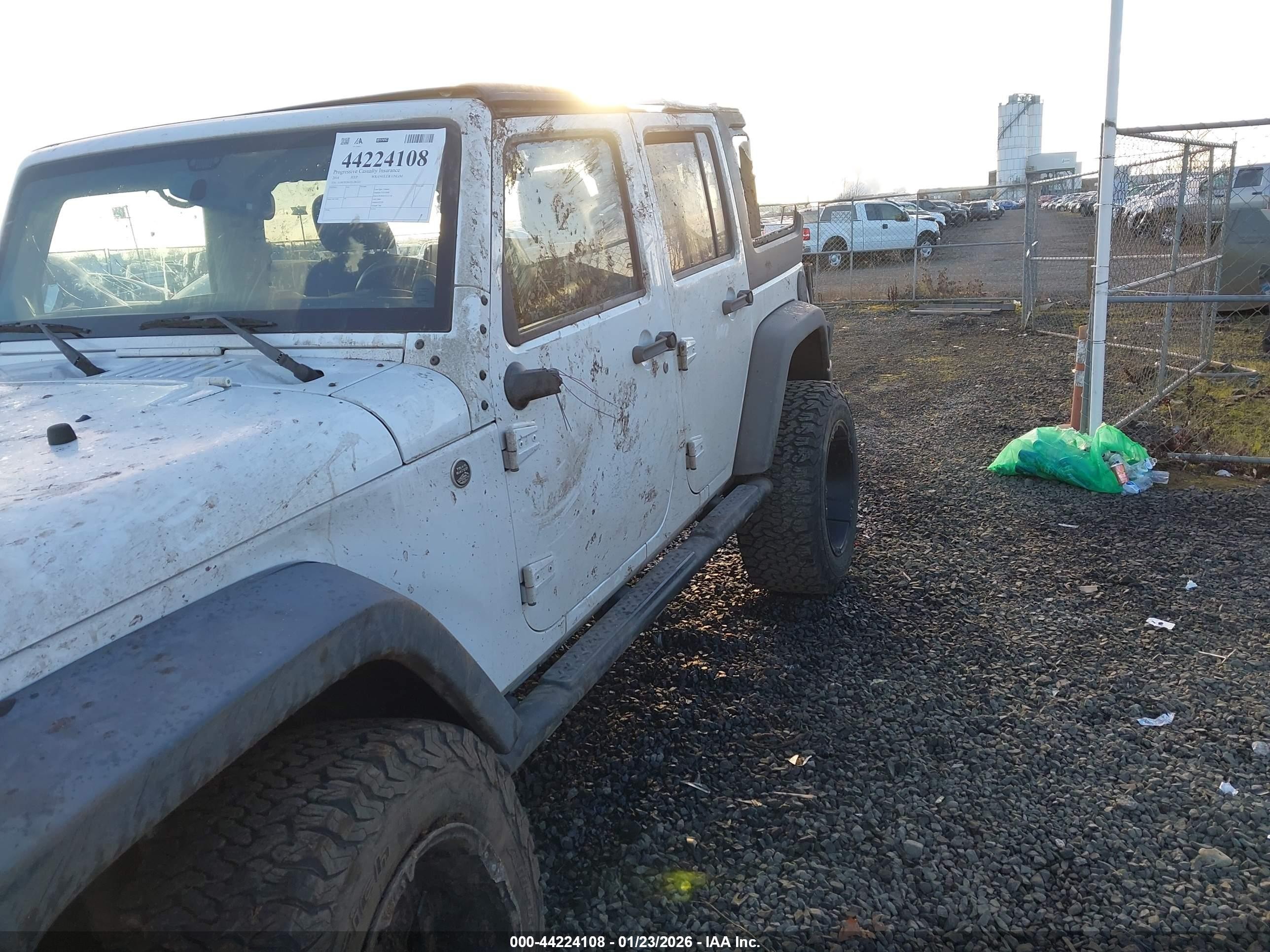 2014 Jeep Wrangler Unlimited Sport White vin: 1C4BJWDG7EL281221