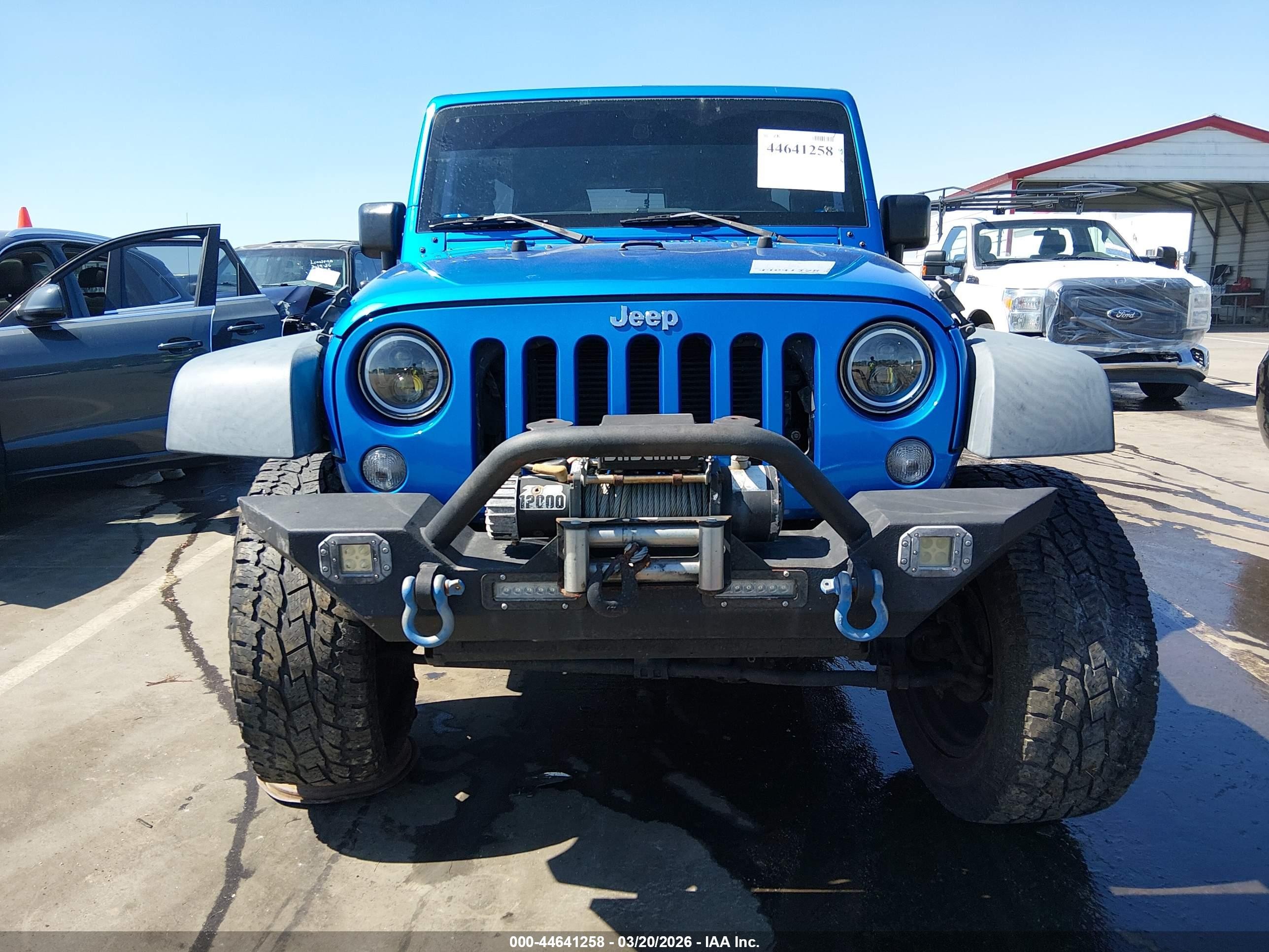 2015 Jeep Wrangler Unlimited Sport Blue vin: 1C4BJWDG7FL518677