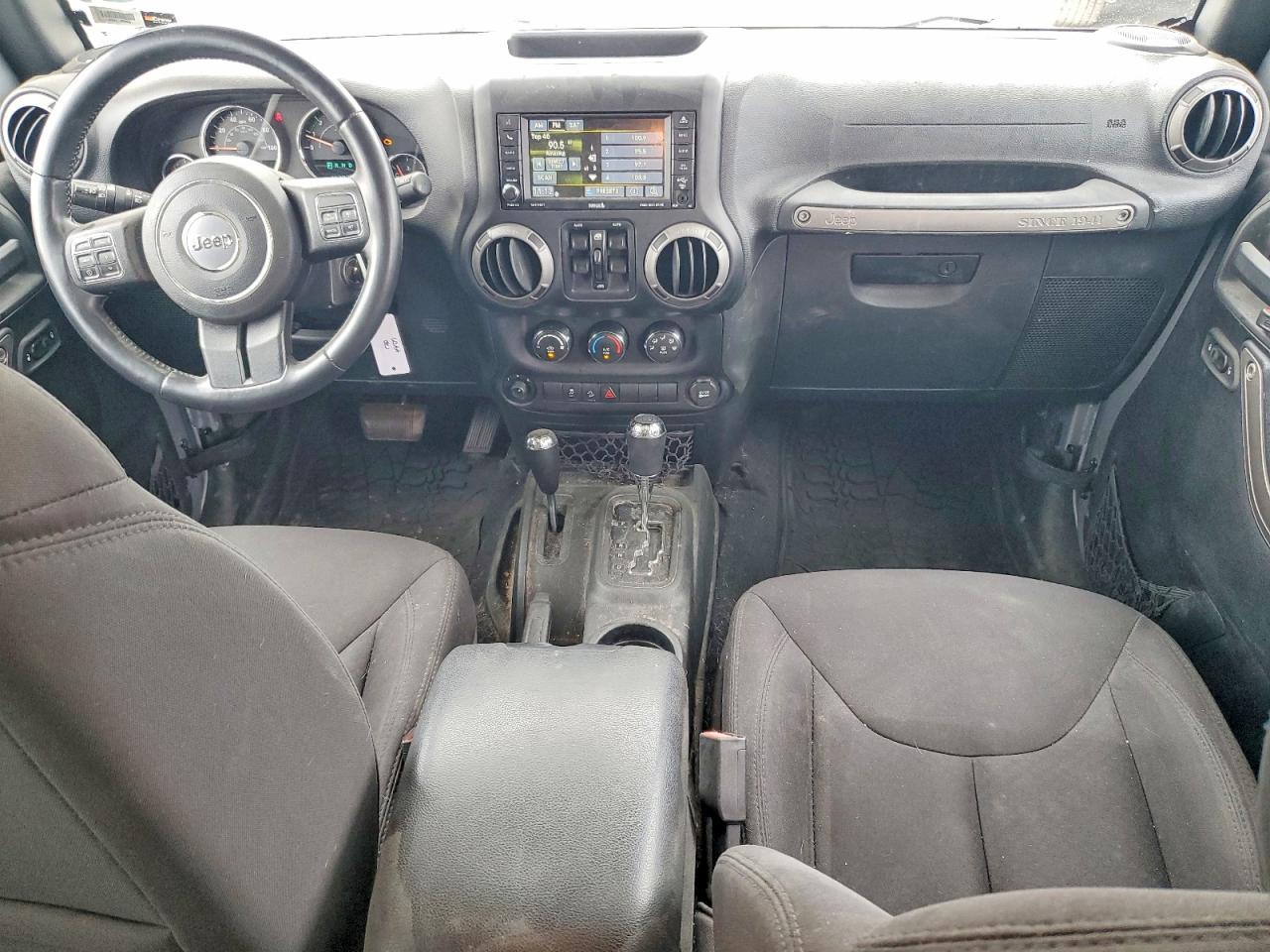 2015 Jeep Wrangler Unlimited Sport Silver vin: 1C4BJWDG7FL528898