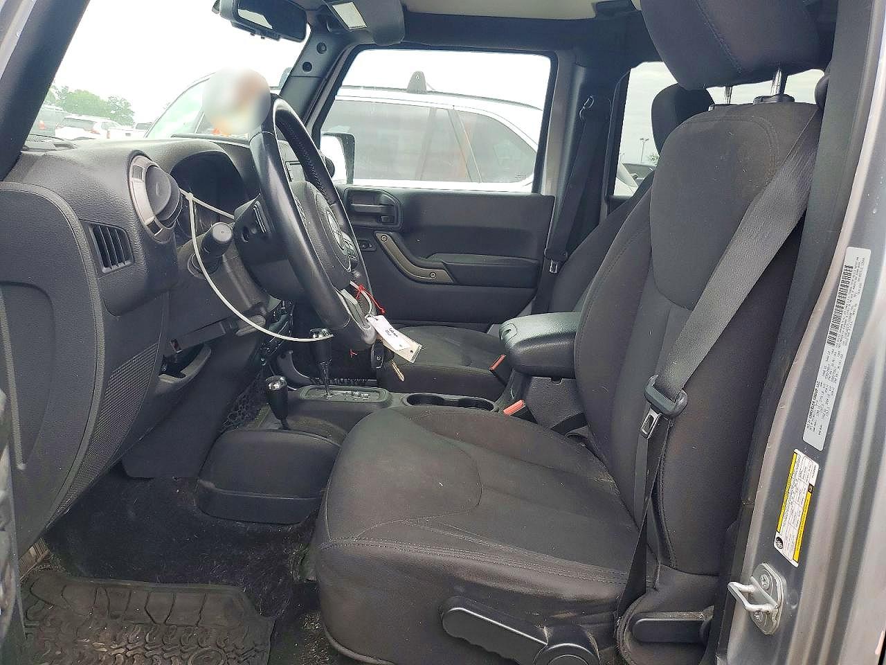 2015 Jeep Wrangler Unlimited Sport Silver vin: 1C4BJWDG7FL528898