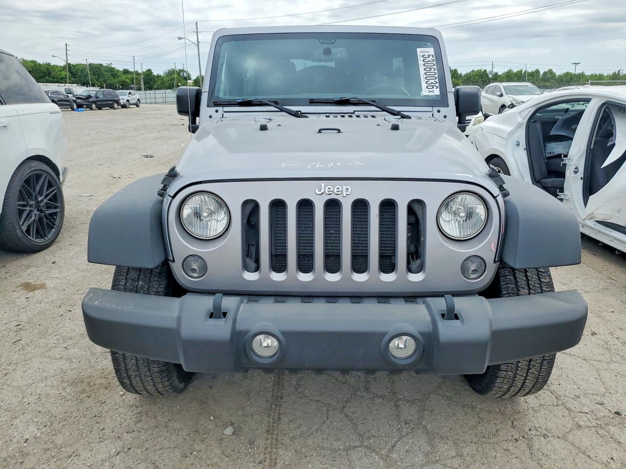 2015 Jeep Wrangler Unlimited Sport Silver vin: 1C4BJWDG7FL528898