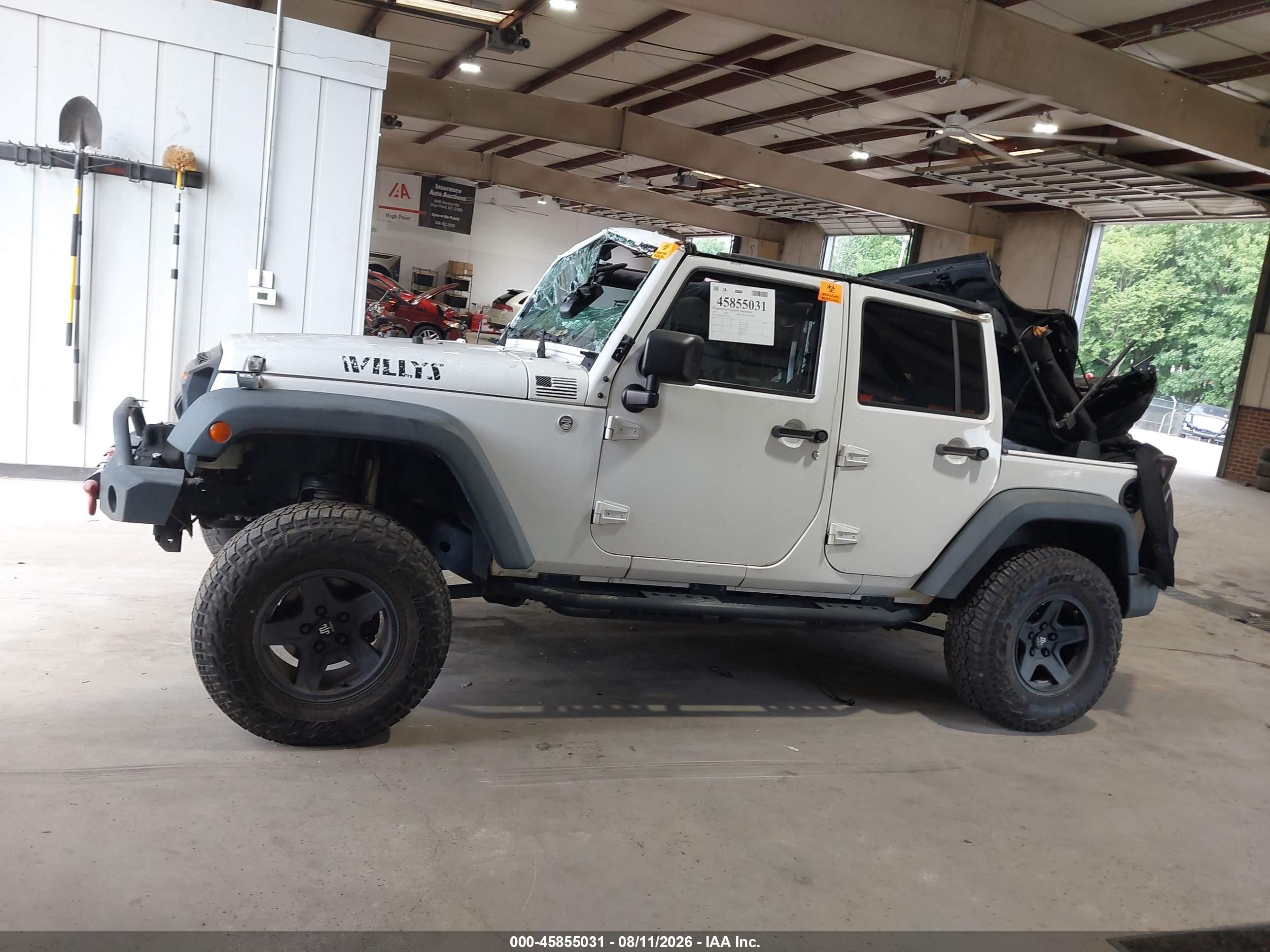 2015 Jeep Wrangler Unlimited Willys Wheeler White vin: 1C4BJWDG7FL617371