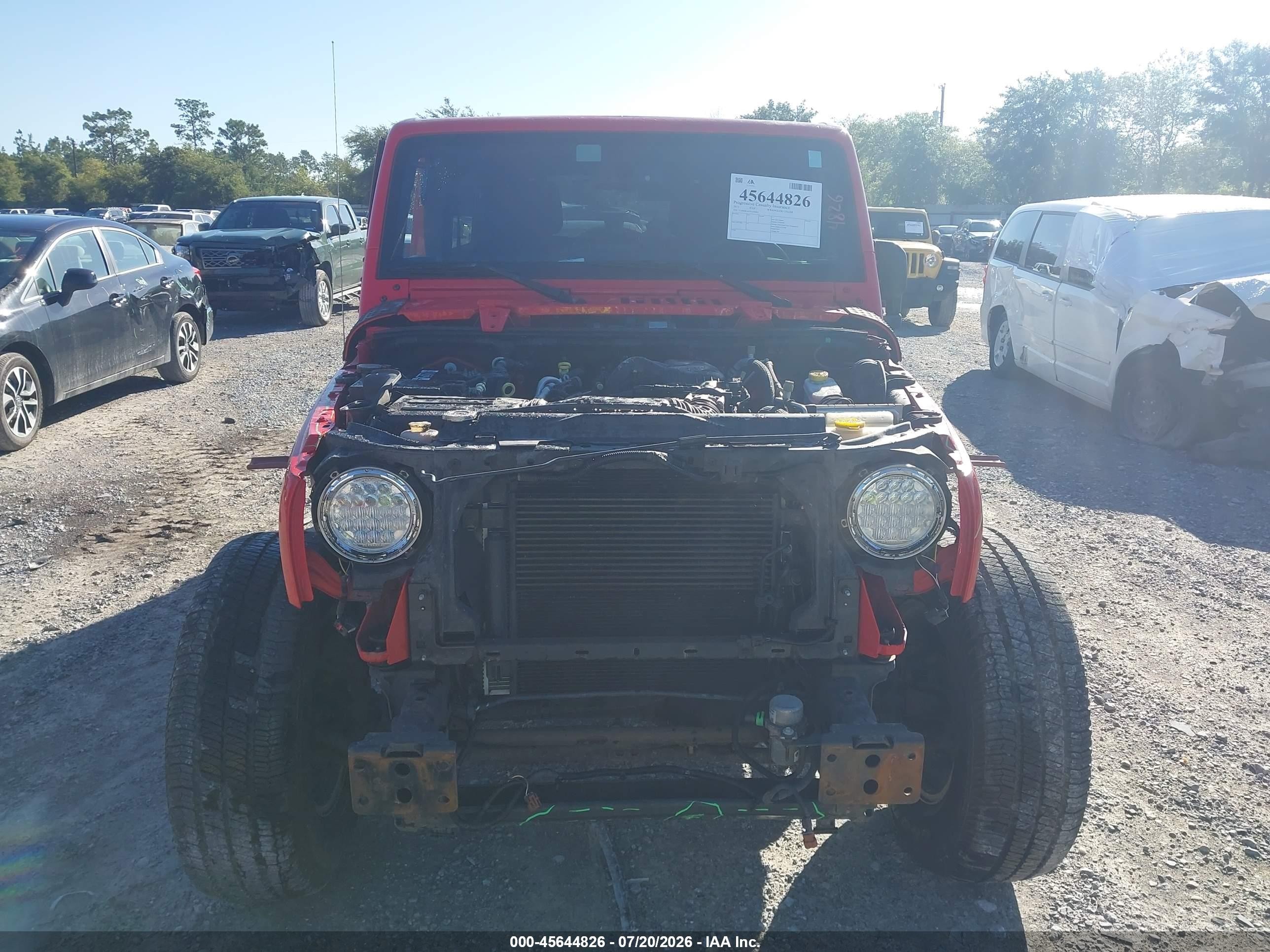 2015 Jeep Wrangler Unlimited Sport Red vin: 1C4BJWDG7FL670944