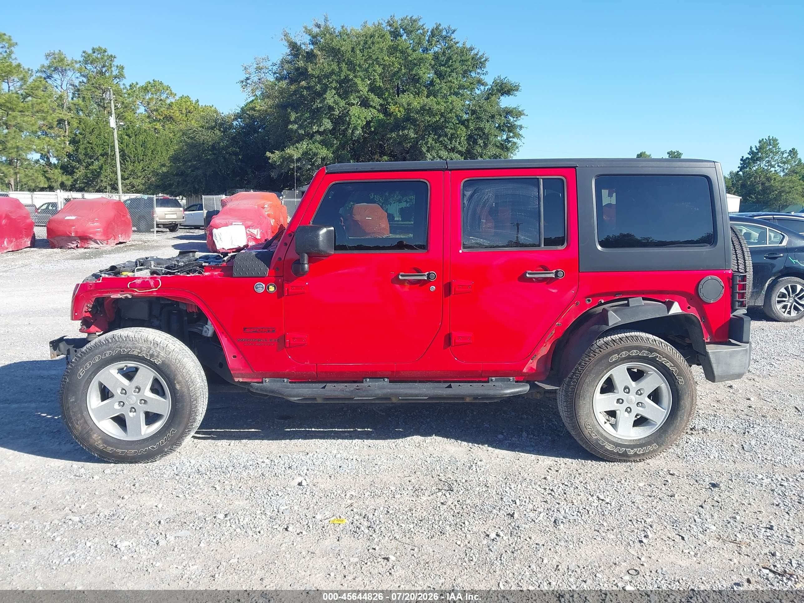 2015 Jeep Wrangler Unlimited Sport Red vin: 1C4BJWDG7FL670944