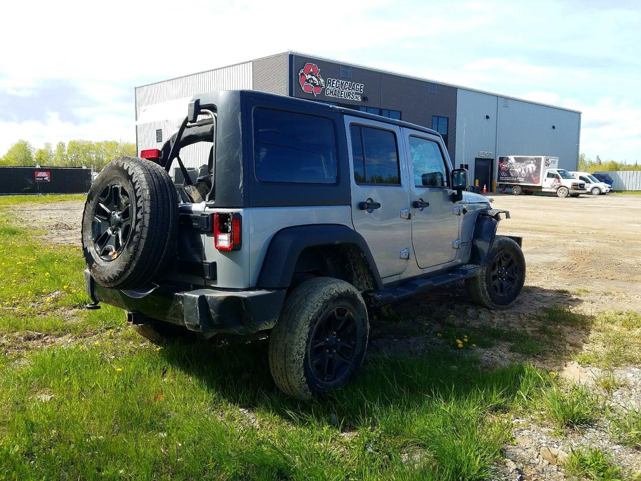 2015 Jeep Wrangler Unlimited S Silver vin: 1C4BJWDG7FL672984