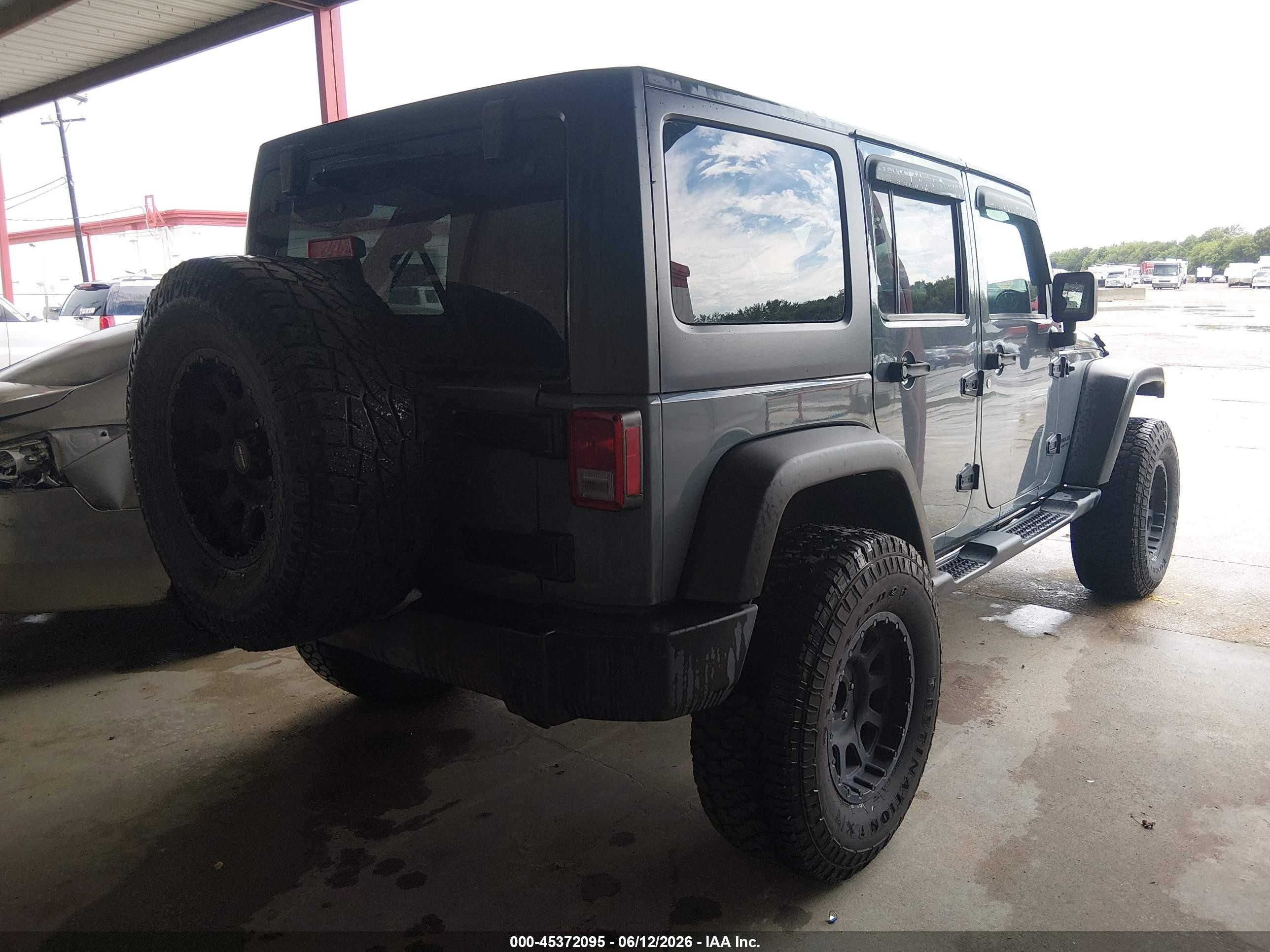 2015 Jeep Wrangler Unlimited Sport Gray vin: 1C4BJWDG7FL723769