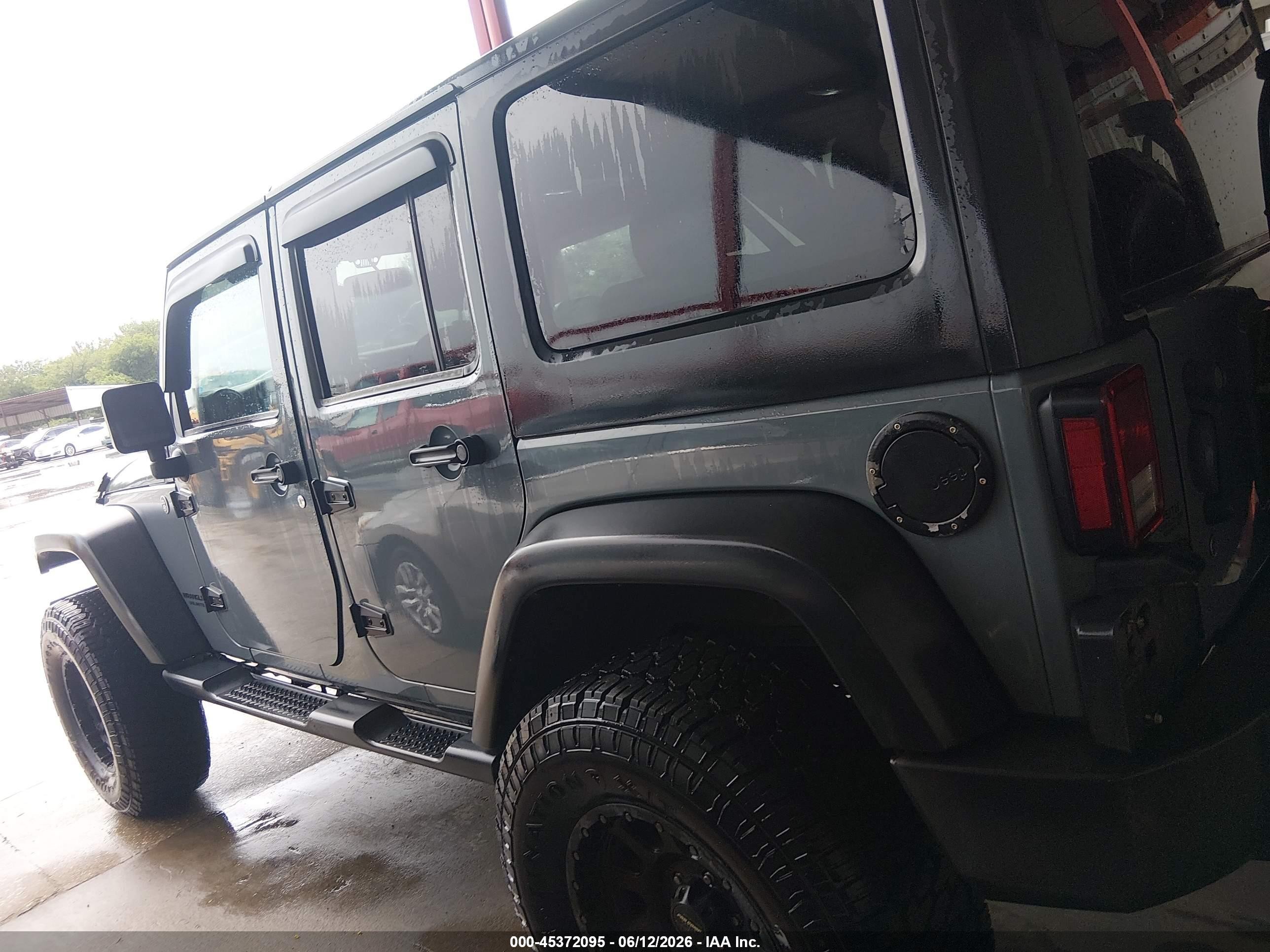 2015 Jeep Wrangler Unlimited Sport Gray vin: 1C4BJWDG7FL723769