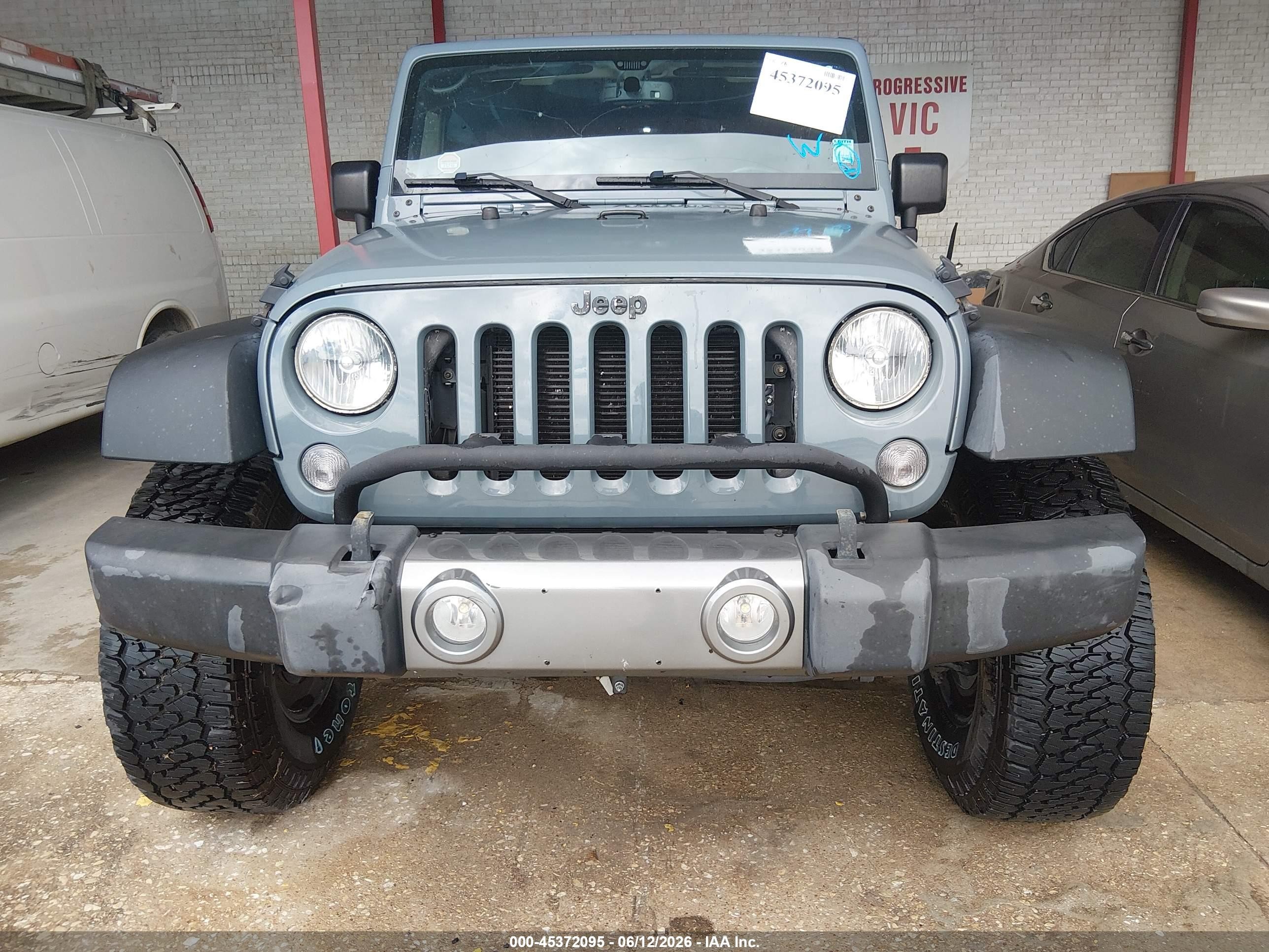 2015 Jeep Wrangler Unlimited Sport Gray vin: 1C4BJWDG7FL723769