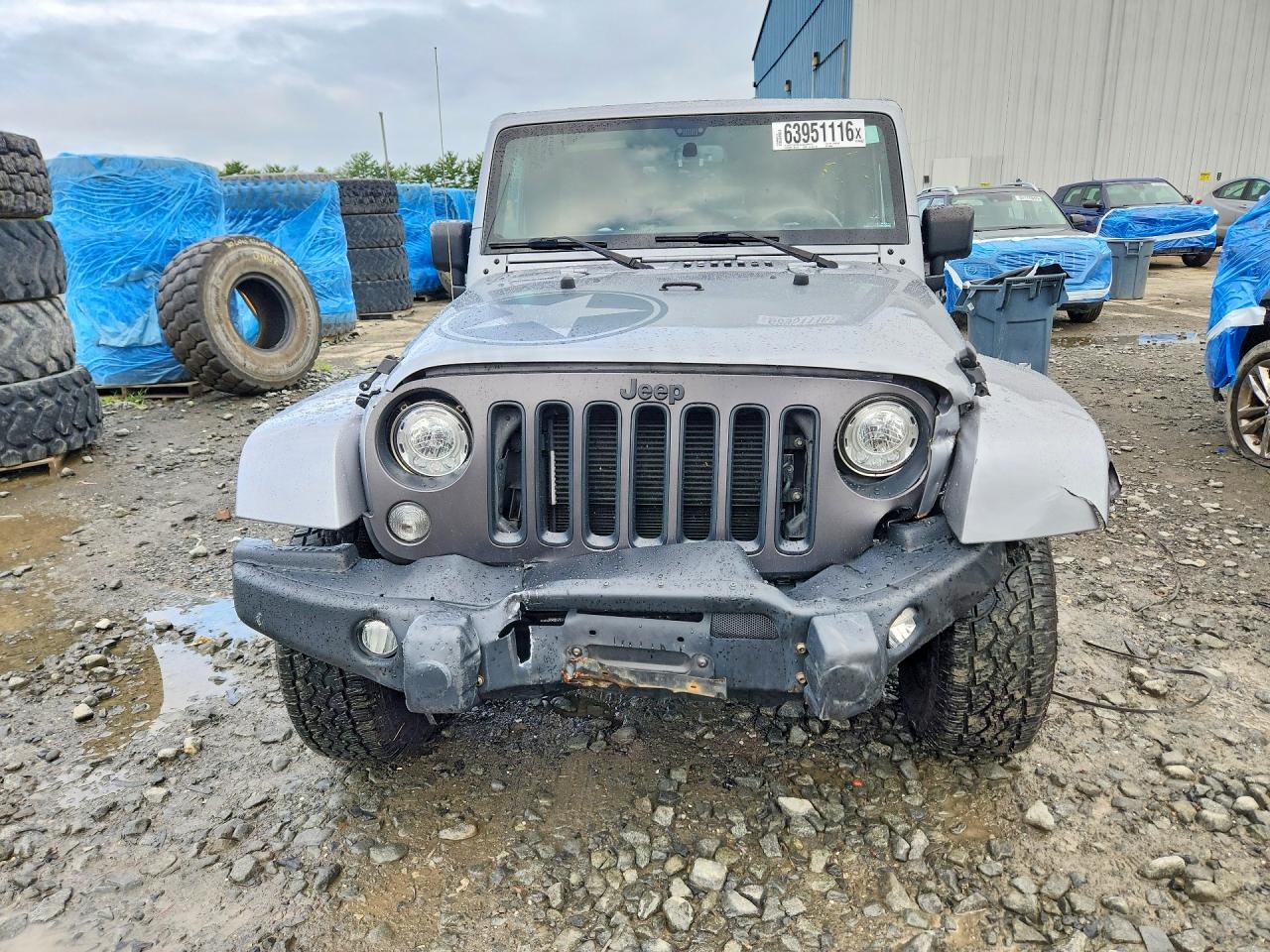 2018 Jeep Wrangler Unlimited Sport Silver vin: 1C4BJWDG7JL820883
