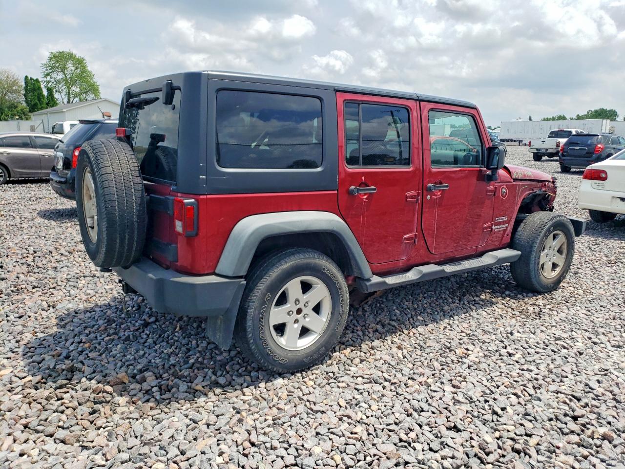 2012 Jeep Wrangler Unlimited Sport Red vin: 1C4BJWDG8CL141532