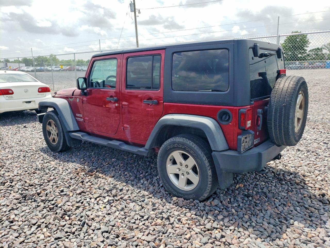 2012 Jeep Wrangler Unlimited Sport Red vin: 1C4BJWDG8CL141532