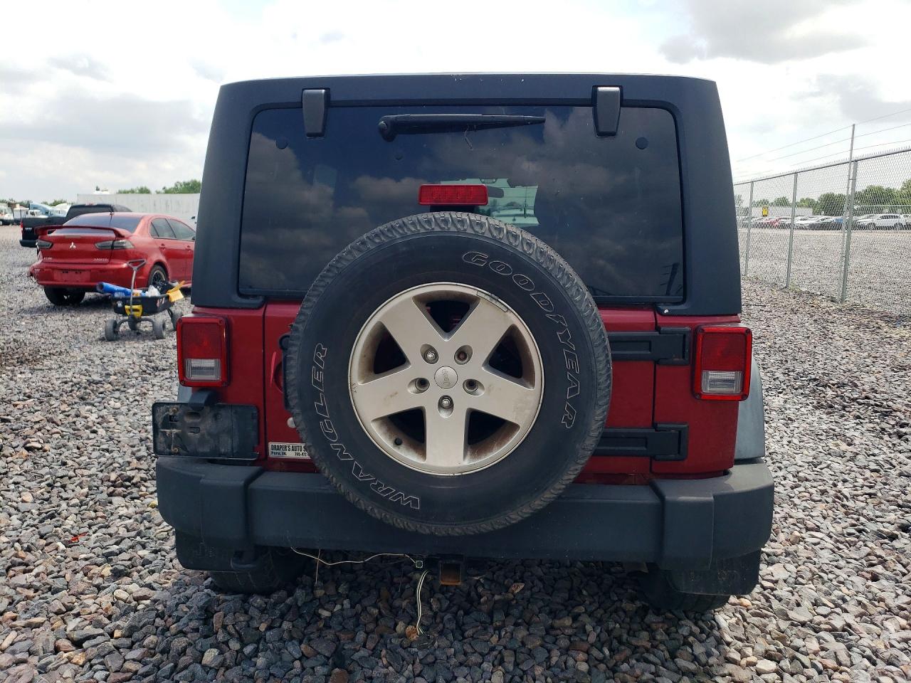 2012 Jeep Wrangler Unlimited Sport Red vin: 1C4BJWDG8CL141532