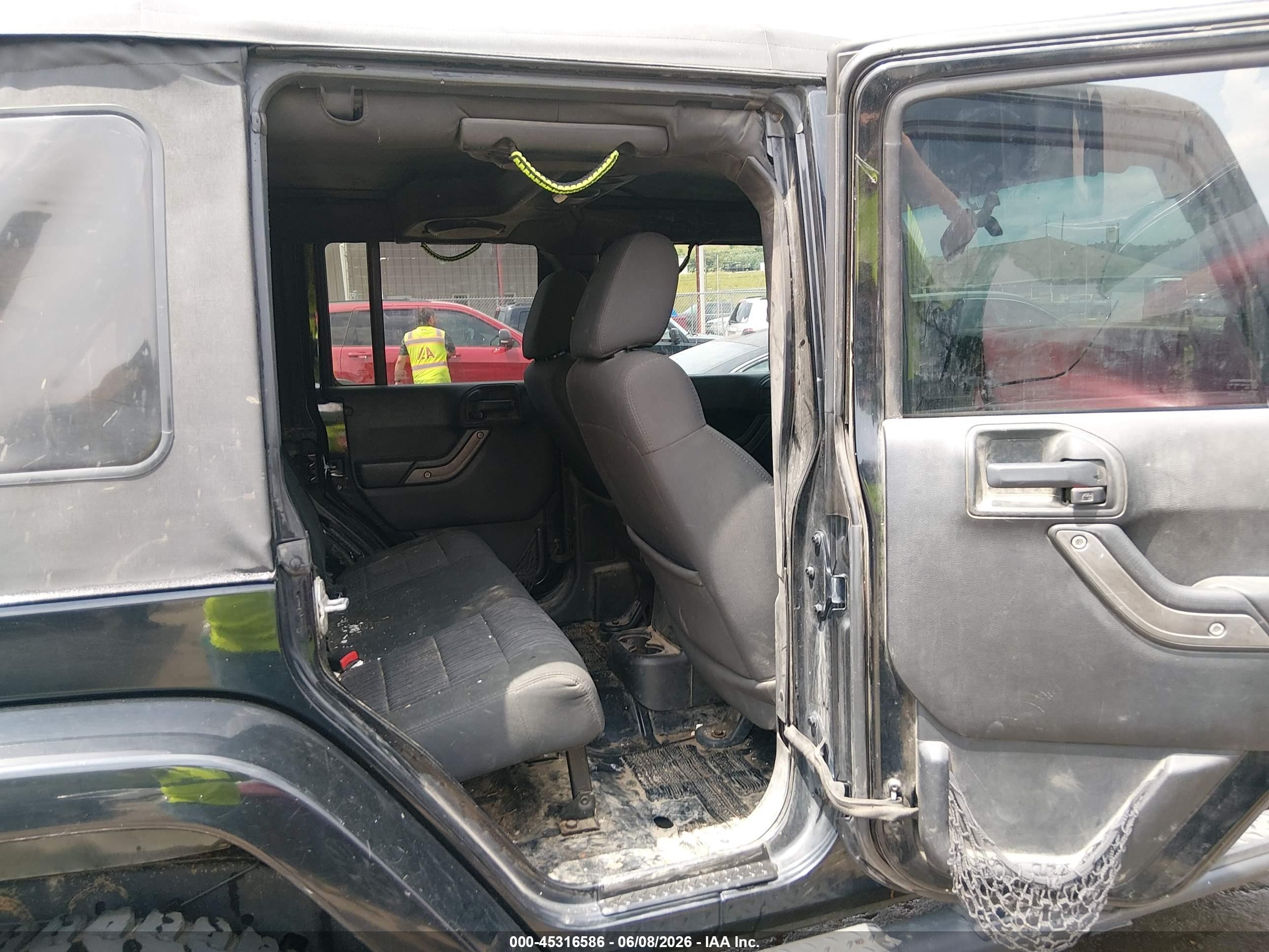 2012 Jeep Wrangler Unlimited Sport Черный vin: 1C4BJWDG8CL208470