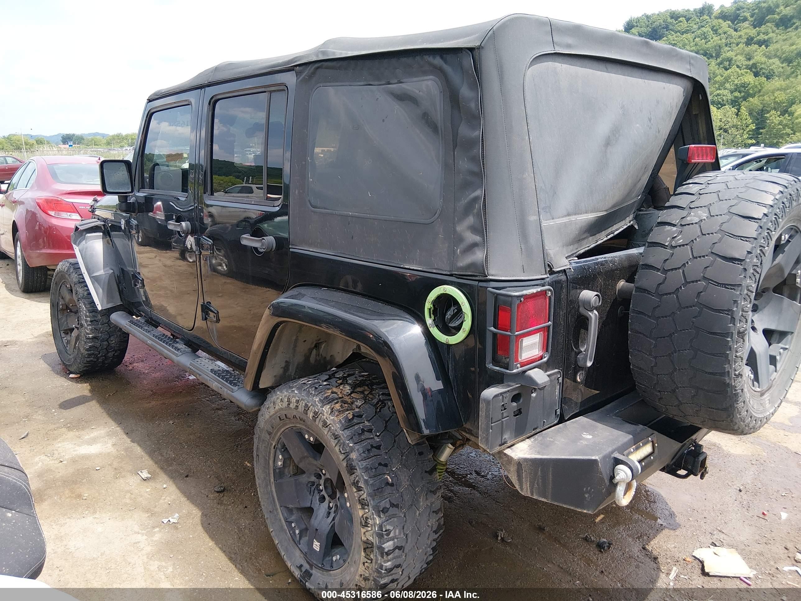2012 Jeep Wrangler Unlimited Sport Черный vin: 1C4BJWDG8CL208470