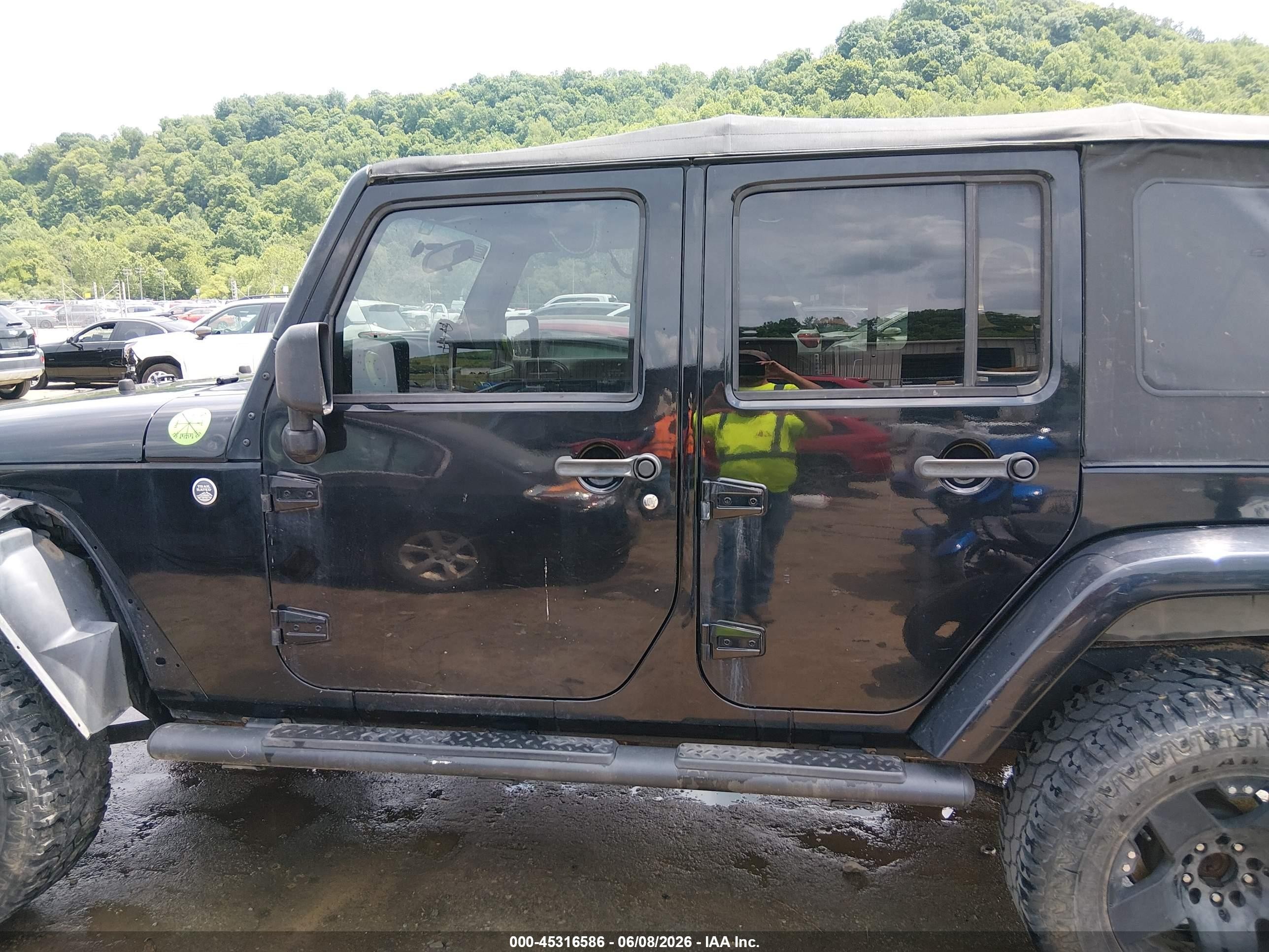 2012 Jeep Wrangler Unlimited Sport Черный vin: 1C4BJWDG8CL208470