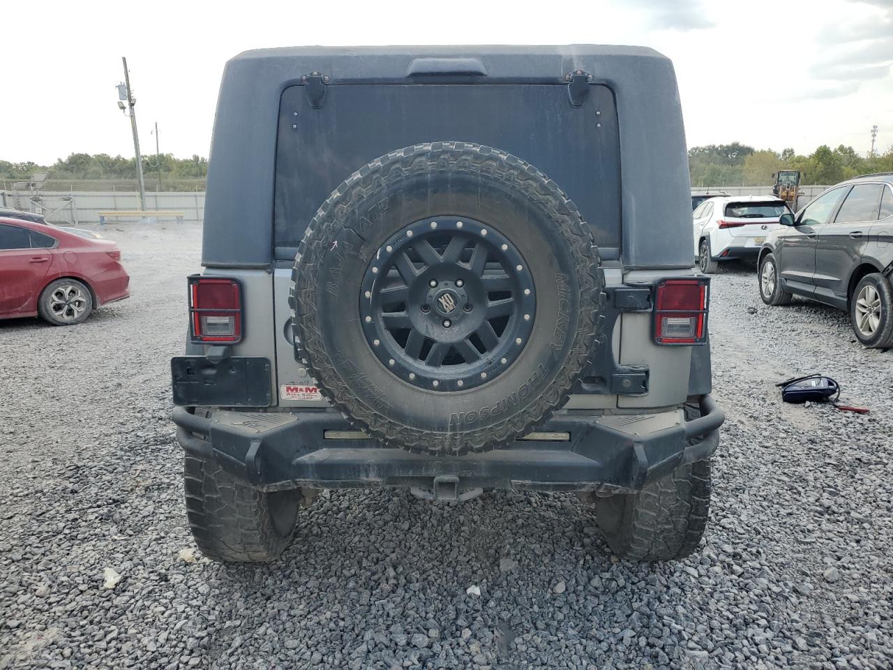 2013 Jeep Wrangler Unlimited Sport Silver vin: 1C4BJWDG8DL548722