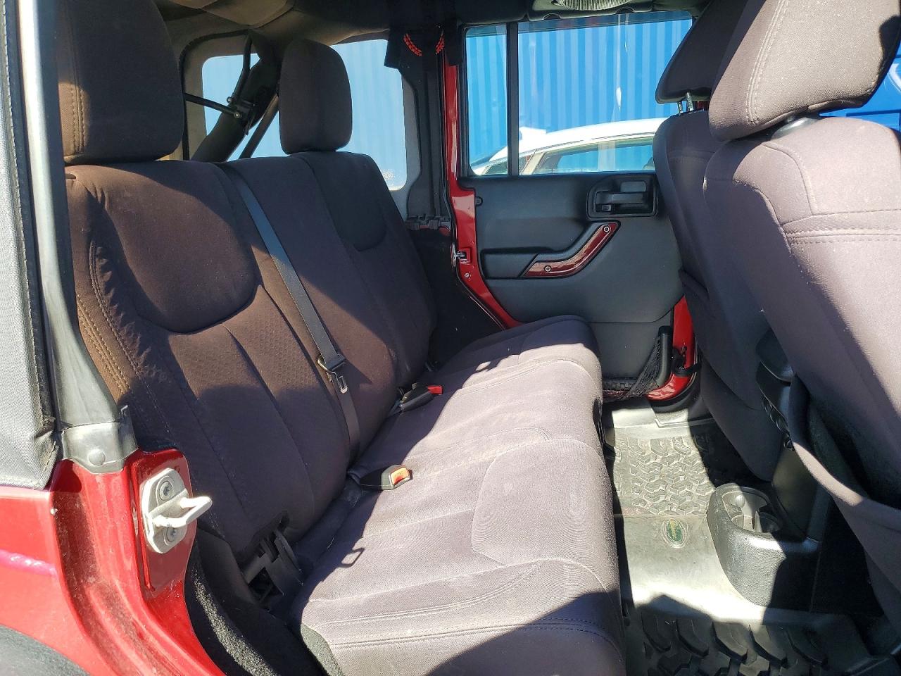 2013 Jeep Wrangler Unlimited Sport Burgundy vin: 1C4BJWDG8DL577508
