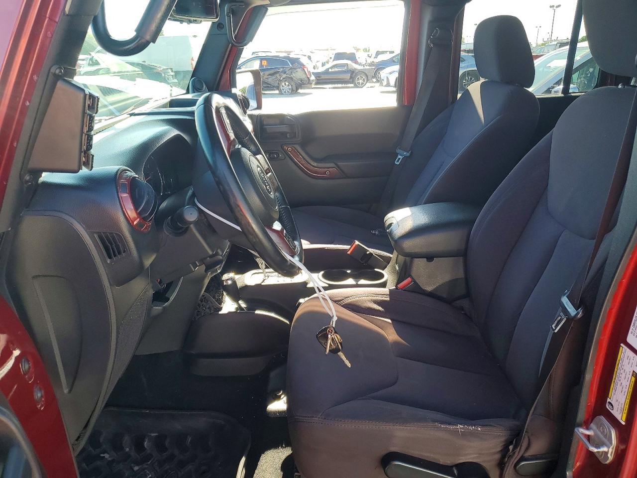 2013 Jeep Wrangler Unlimited Sport Burgundy vin: 1C4BJWDG8DL577508
