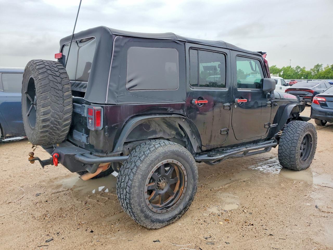 2014 Jeep Wrangler Unlimited Sport Black vin: 1C4BJWDG8EL130405
