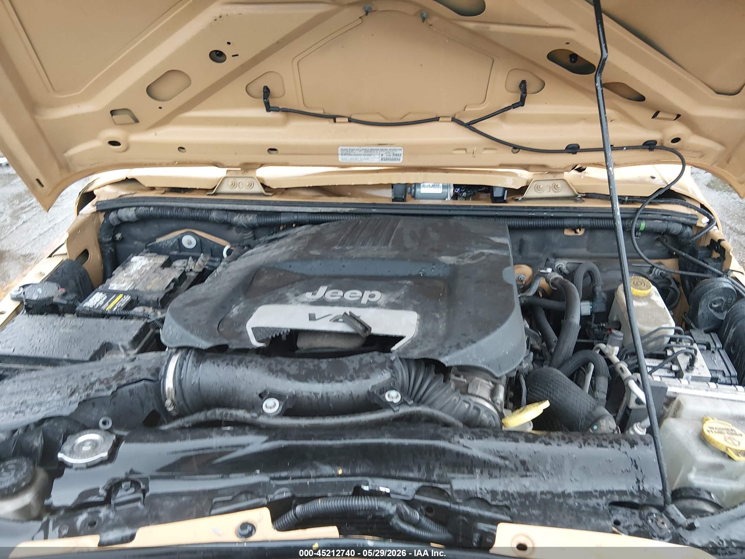 2014 Jeep Wrangler Unlimited Sport Tan vin: 1C4BJWDG8EL134129