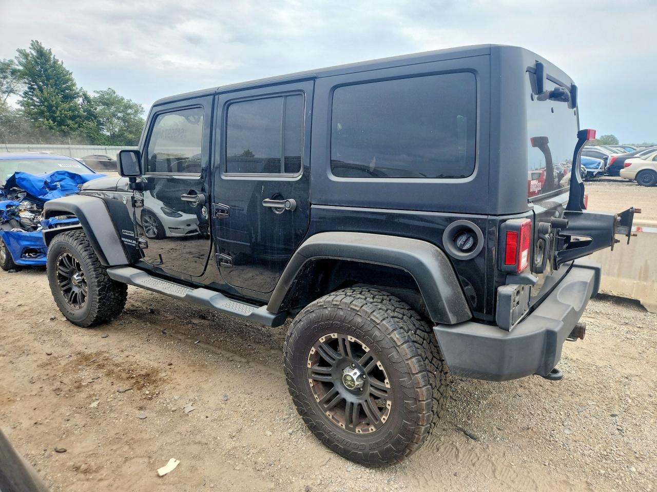 2014 Jeep Wrangler Unlimited Sport Black vin: 1C4BJWDG8EL251371