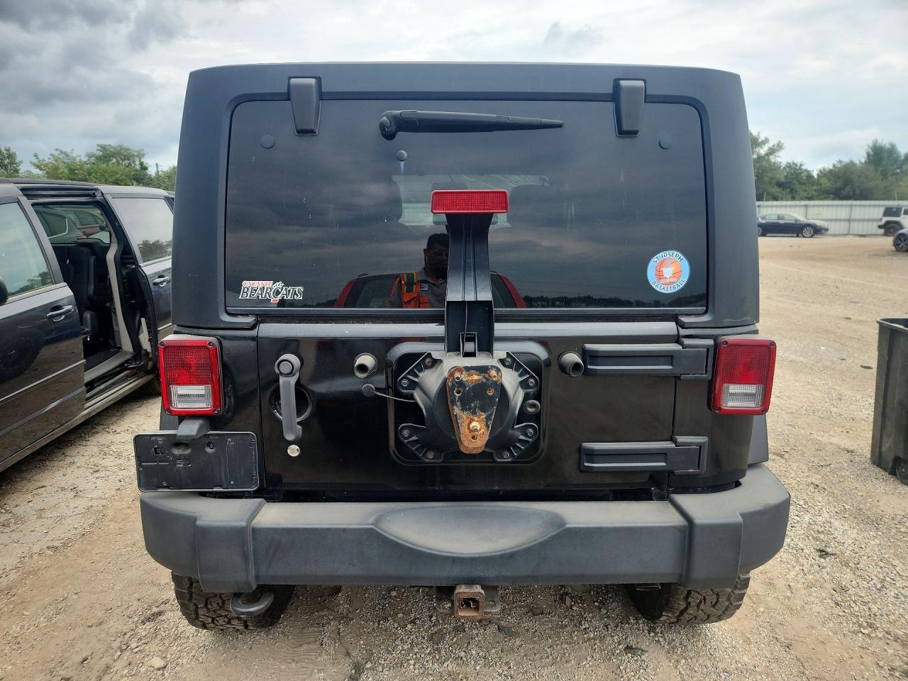 2014 Jeep Wrangler Unlimited Sport Black vin: 1C4BJWDG8EL251371