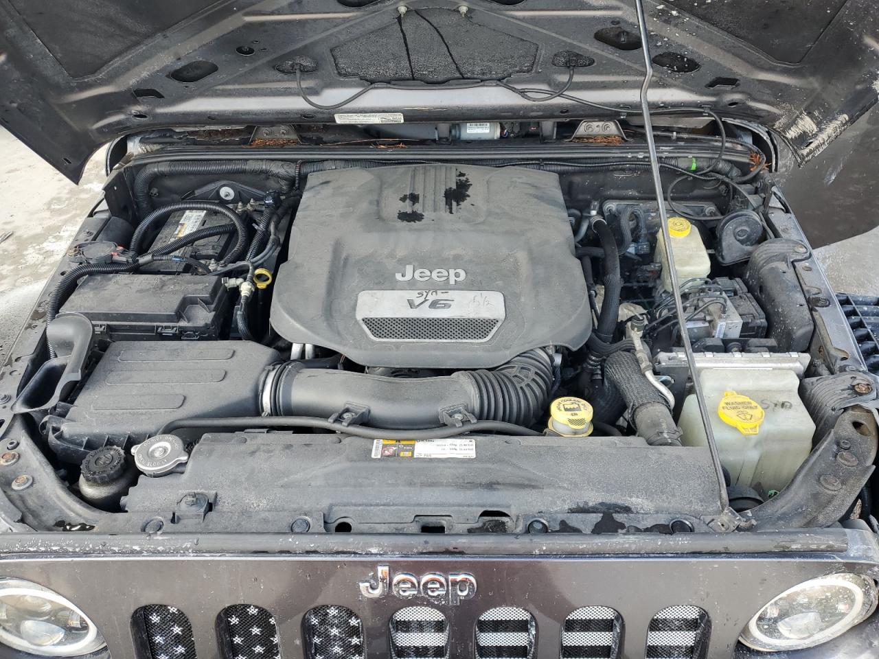 2014 Jeep Wrangler Unlimited Sport Серый vin: 1C4BJWDG8EL298142