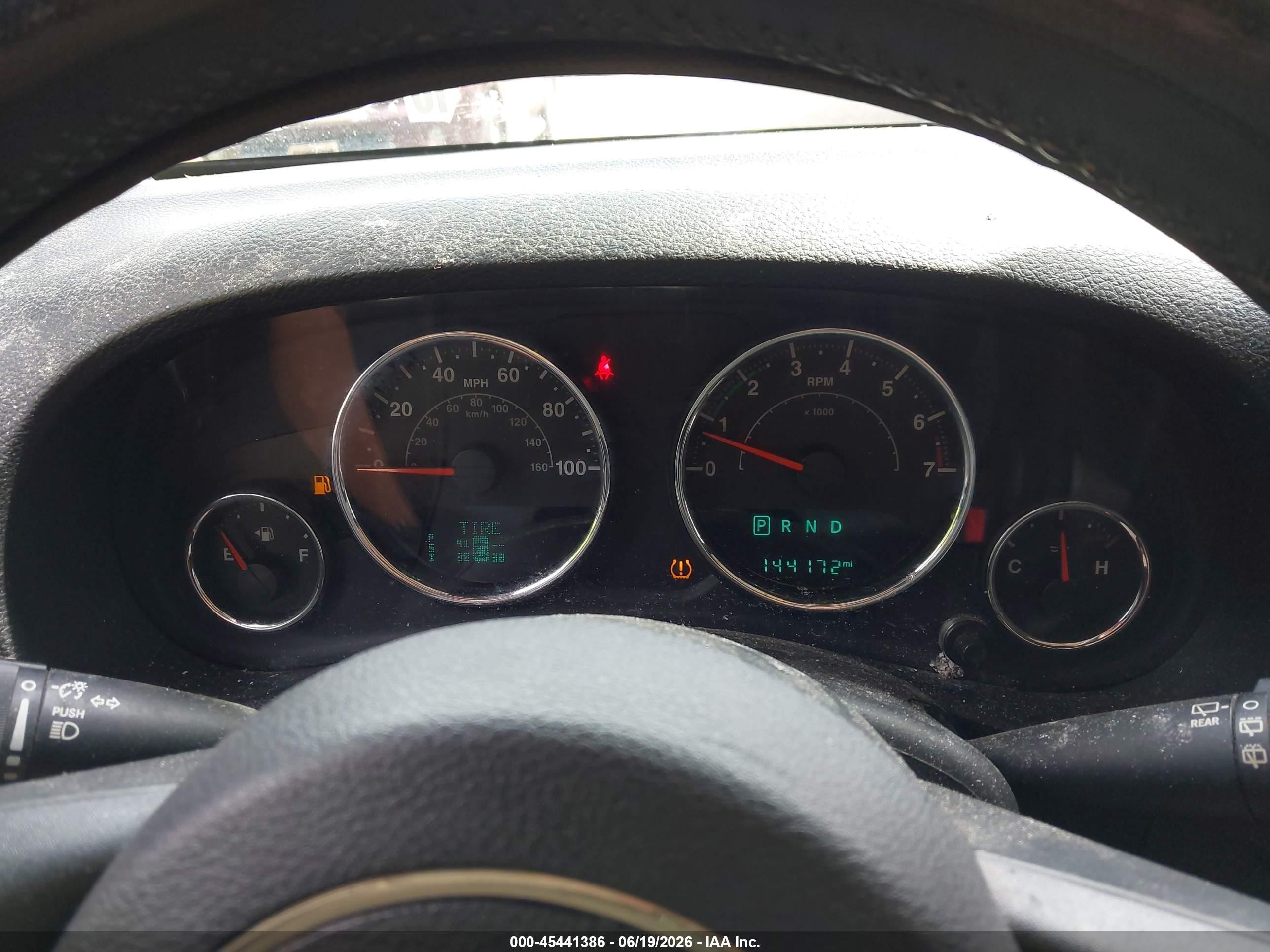 2014 Jeep Wrangler Unlimited Sport Silver vin: 1C4BJWDG8EL314694