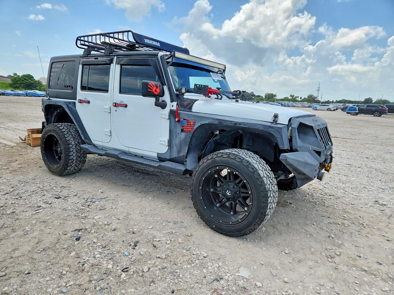 2015 Jeep Wrangler Unlimited Sport White vin: 1C4BJWDG8FL549291