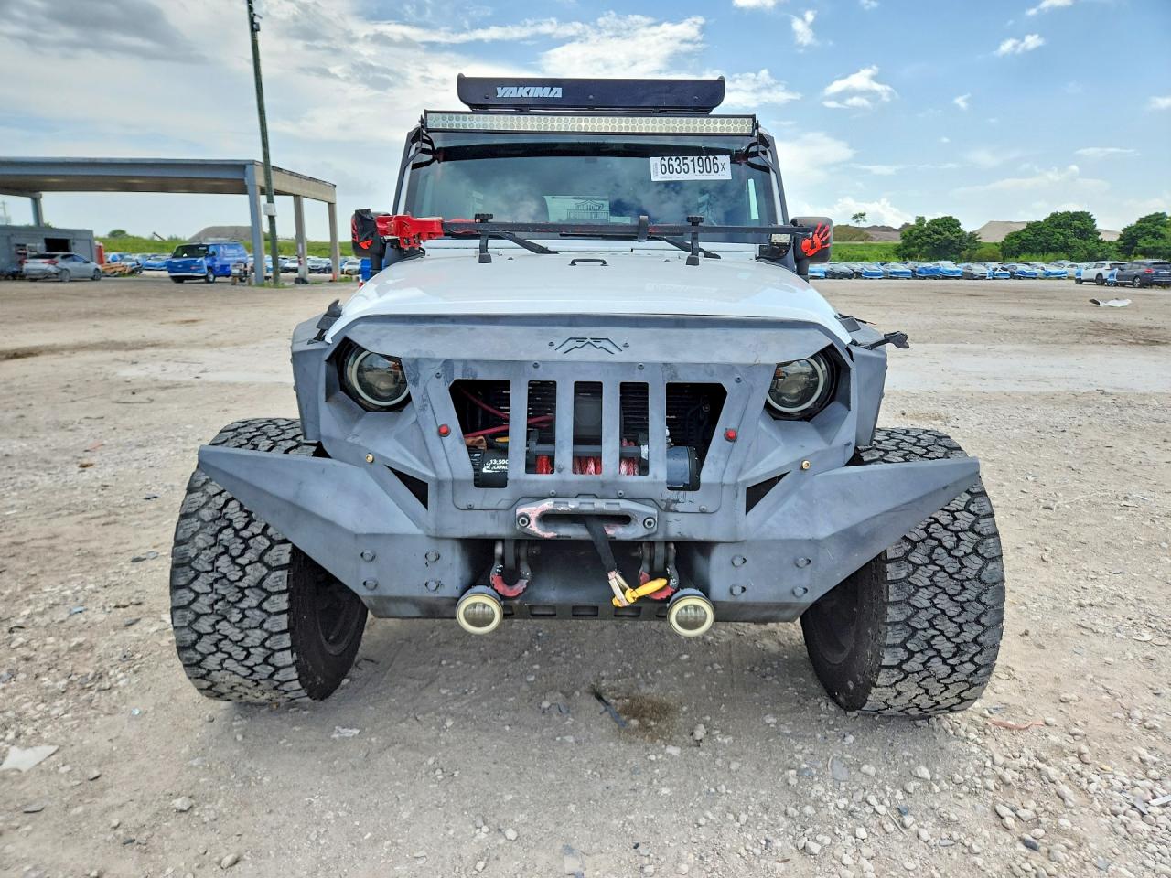 2015 Jeep Wrangler Unlimited Sport White vin: 1C4BJWDG8FL549291