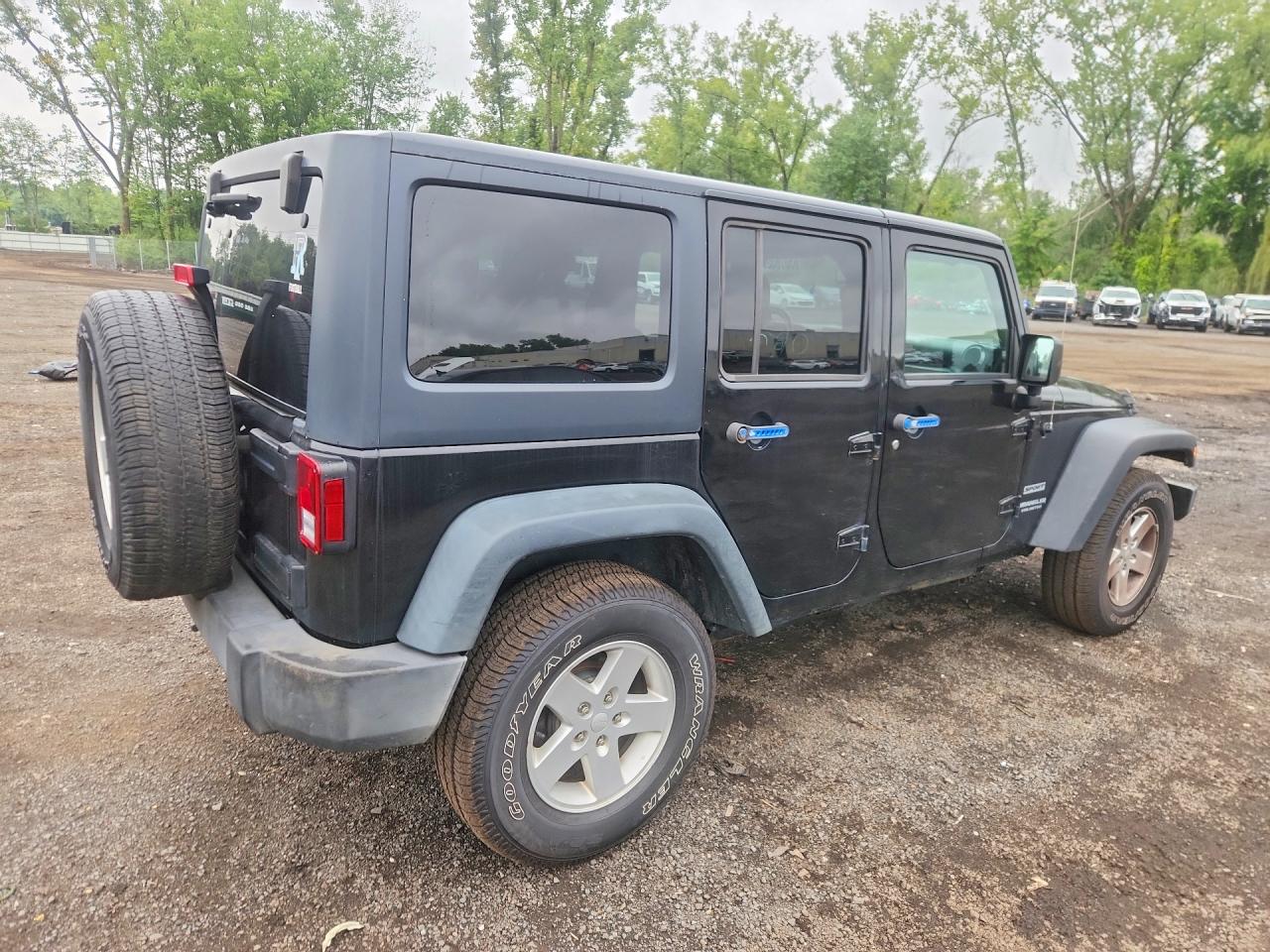 2015 Jeep Wrangler Unlimited Sport Black vin: 1C4BJWDG8FL549730