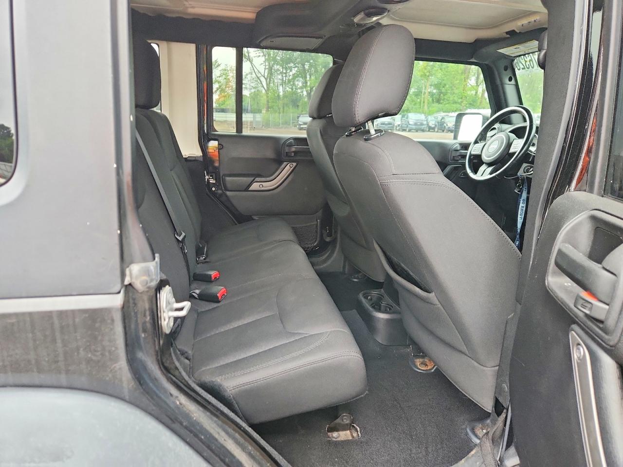 2015 Jeep Wrangler Unlimited Sport Black vin: 1C4BJWDG8FL549730