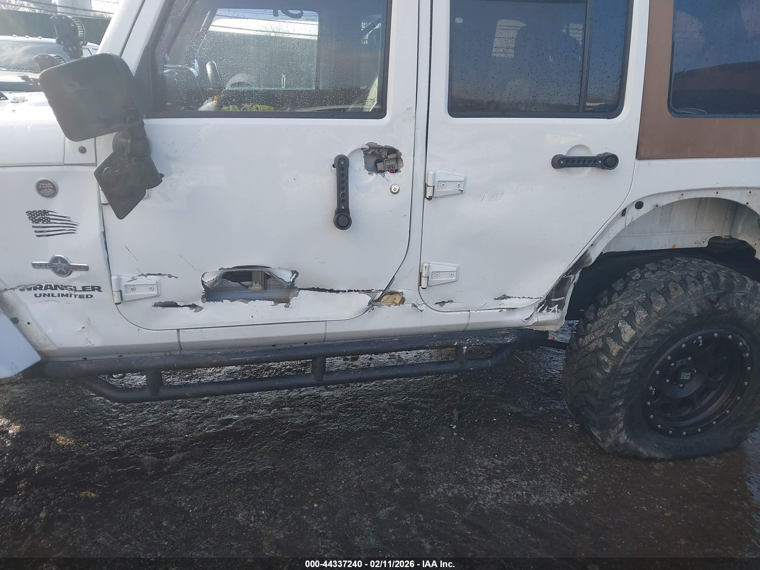 2015 Jeep Wrangler Unlimited Freedom Edition White vin: 1C4BJWDG8FL573347