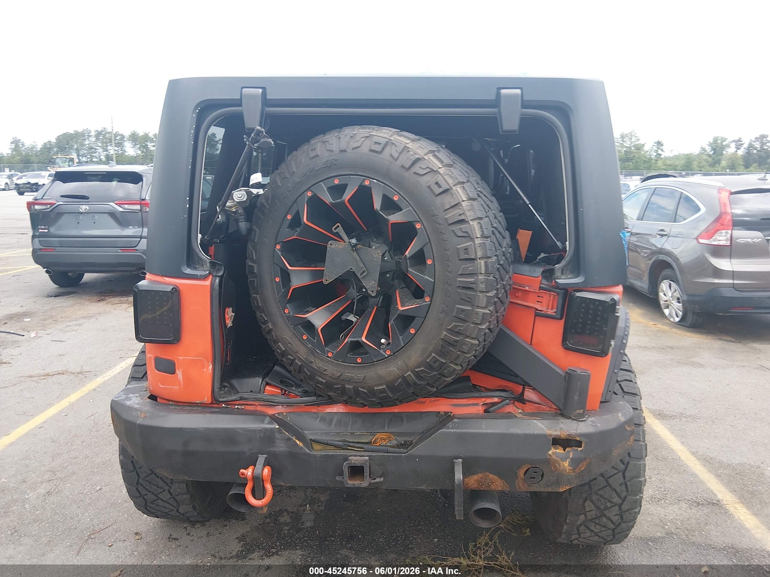 2015 Jeep Wrangler Unlimited Sport Orange vin: 1C4BJWDG8FL577625