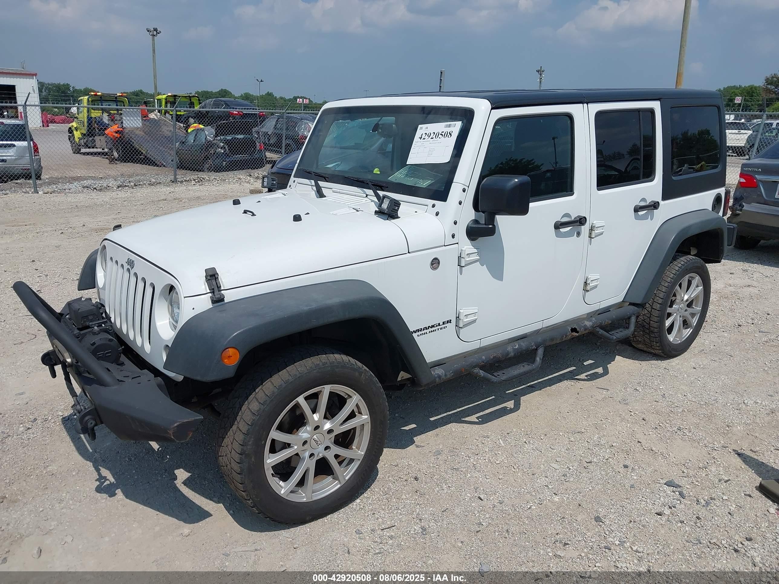 2015 Jeep Wrangler Unlimited Sport White vin: 1C4BJWDG8FL703479