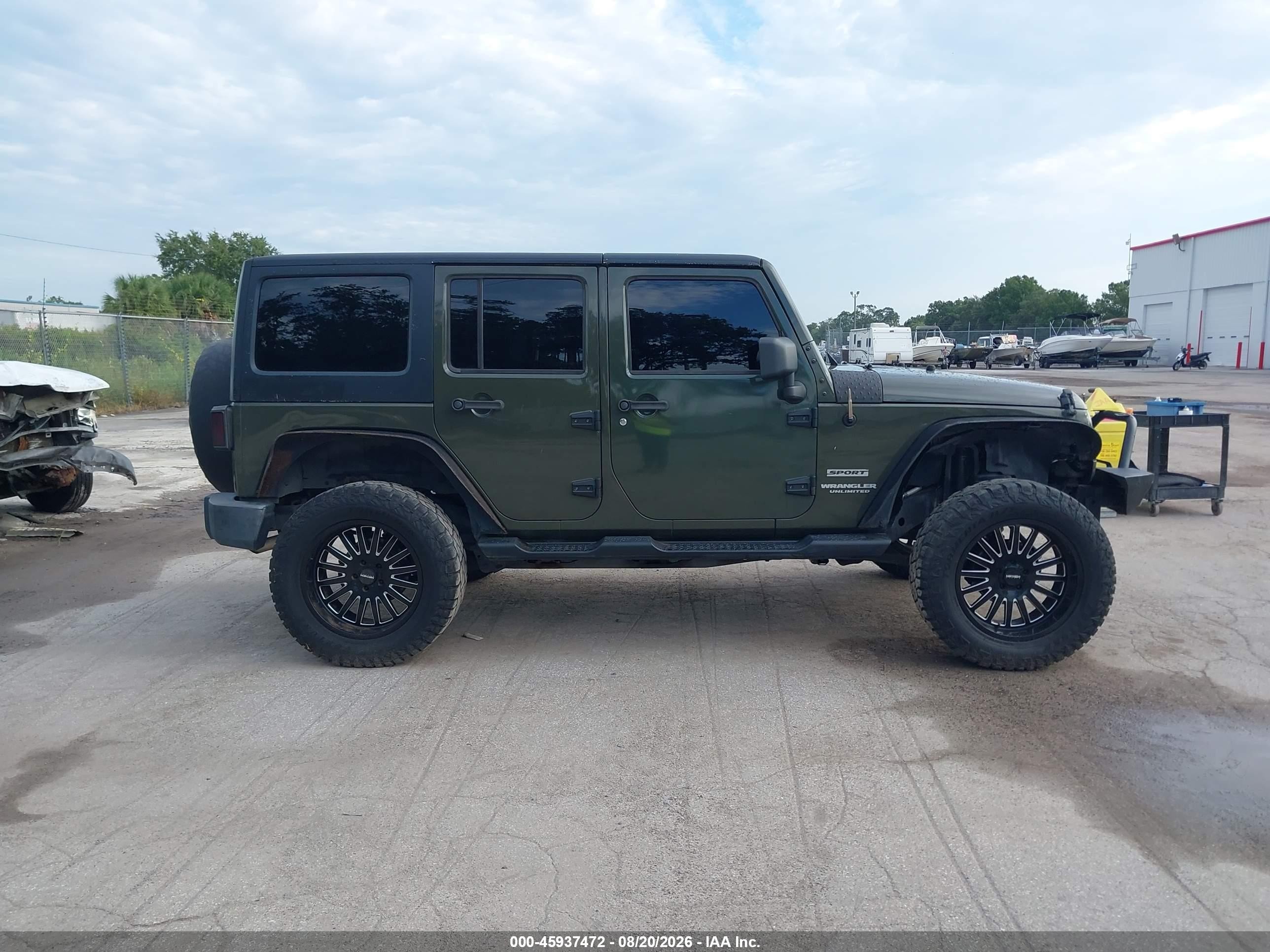 2015 Jeep Wrangler Unlimited Sport Green vin: 1C4BJWDG8FL720900