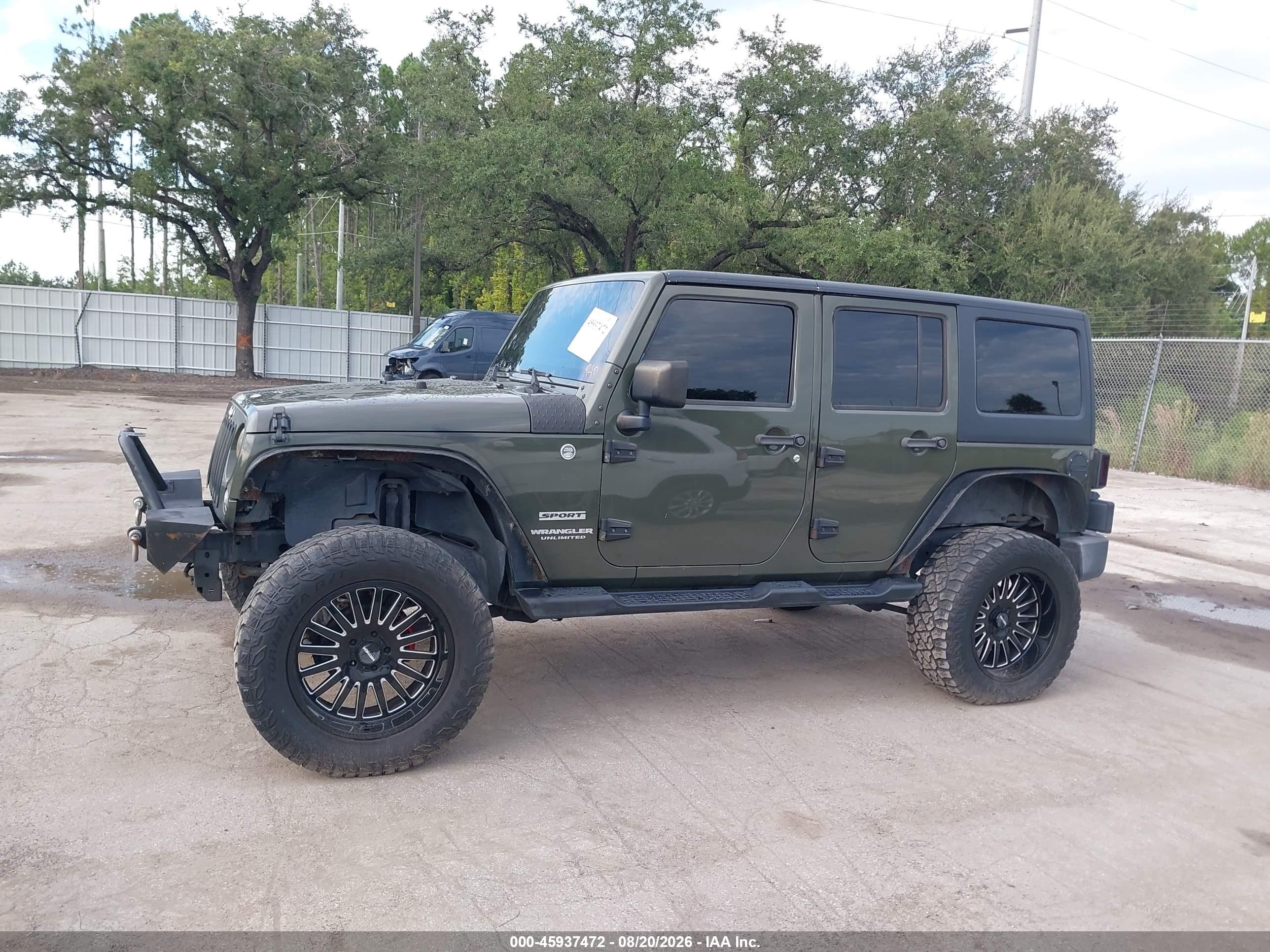 2015 Jeep Wrangler Unlimited Sport Green vin: 1C4BJWDG8FL720900