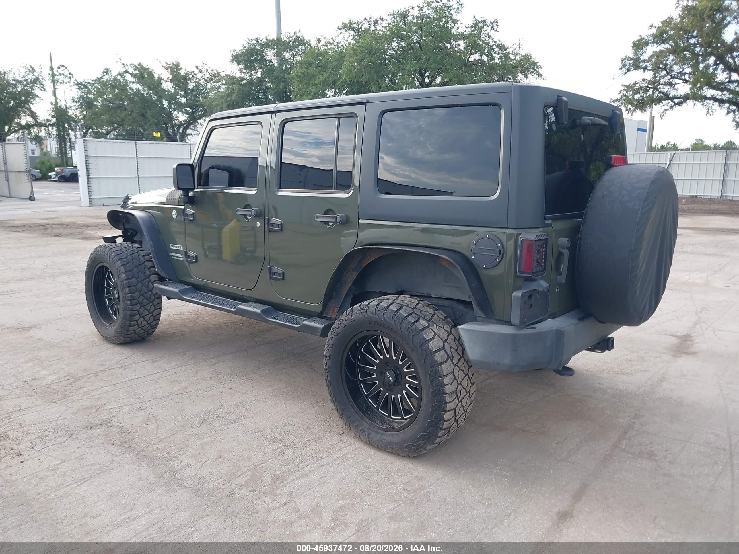 2015 Jeep Wrangler Unlimited Sport Green vin: 1C4BJWDG8FL720900