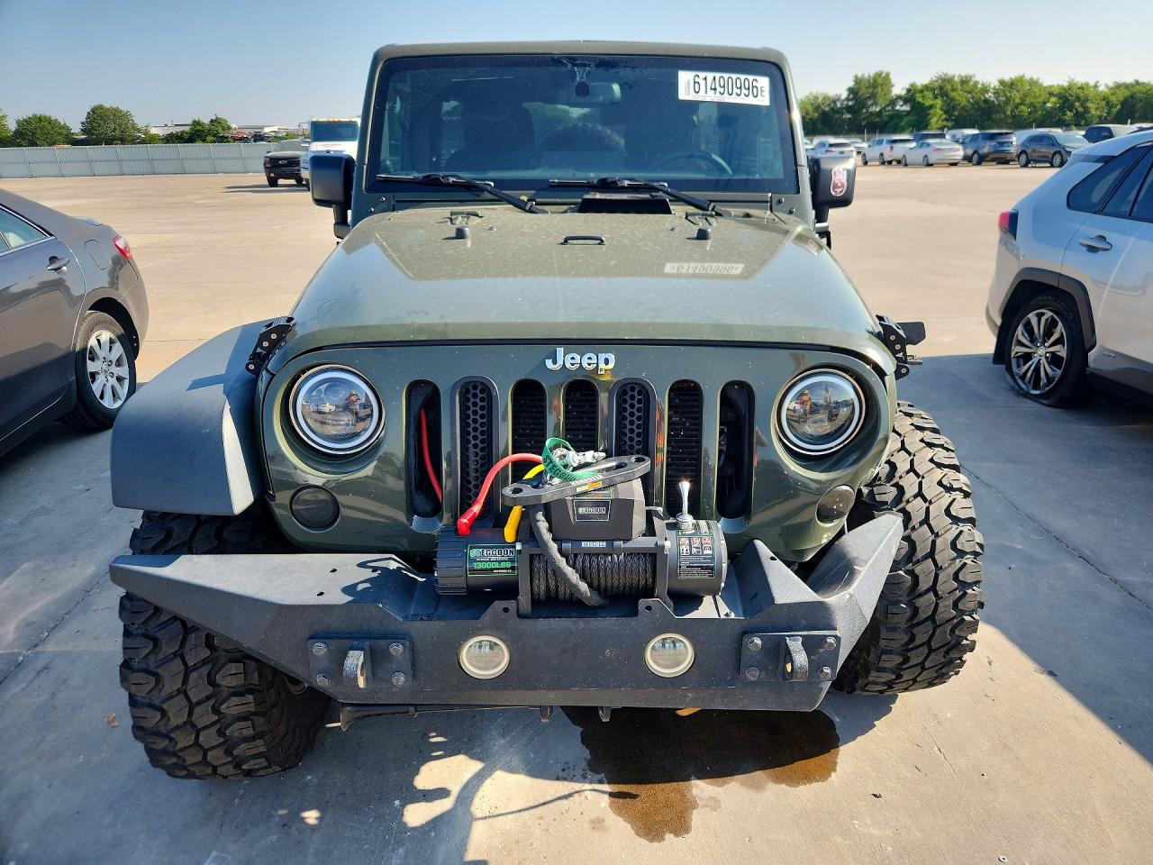 2015 Jeep Wrangler Unlimited Sport Зеленый vin: 1C4BJWDG8FL744789