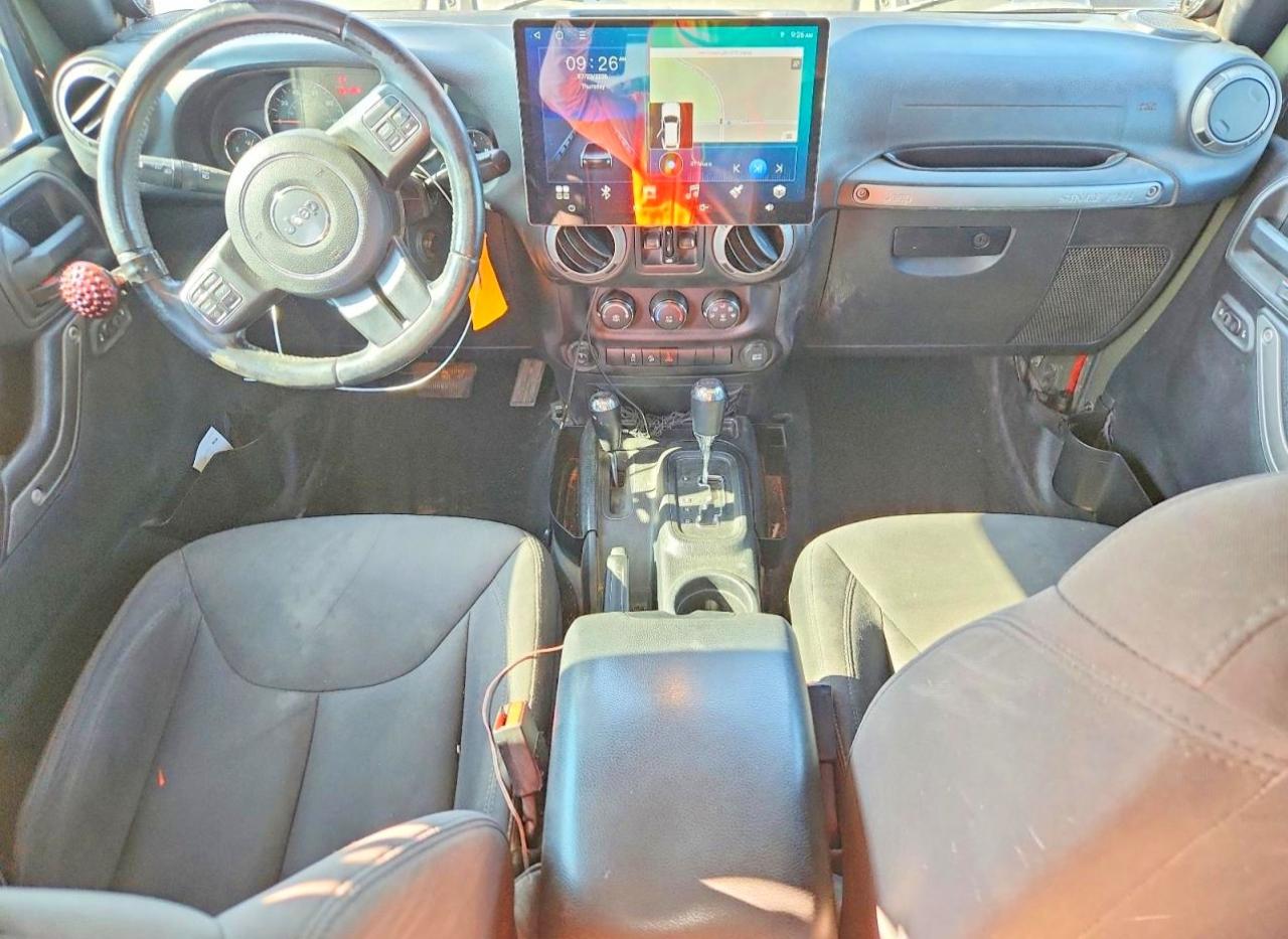 2015 Jeep Wrangler Unlimited Sport Зеленый vin: 1C4BJWDG8FL744789