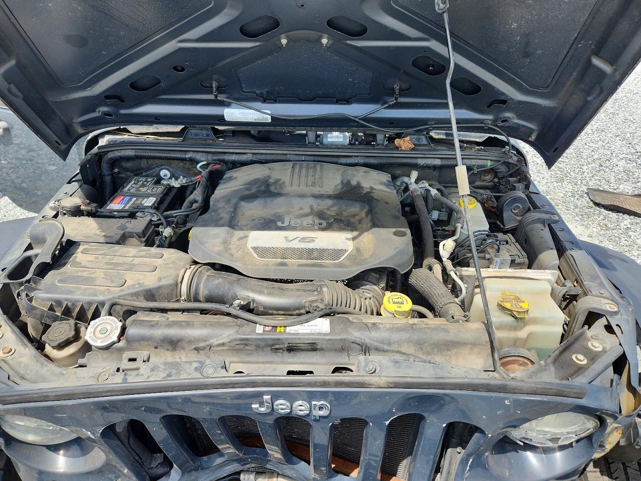 2016 Jeep Wrangler Unlimited Sport Blue vin: 1C4BJWDG8GL231706