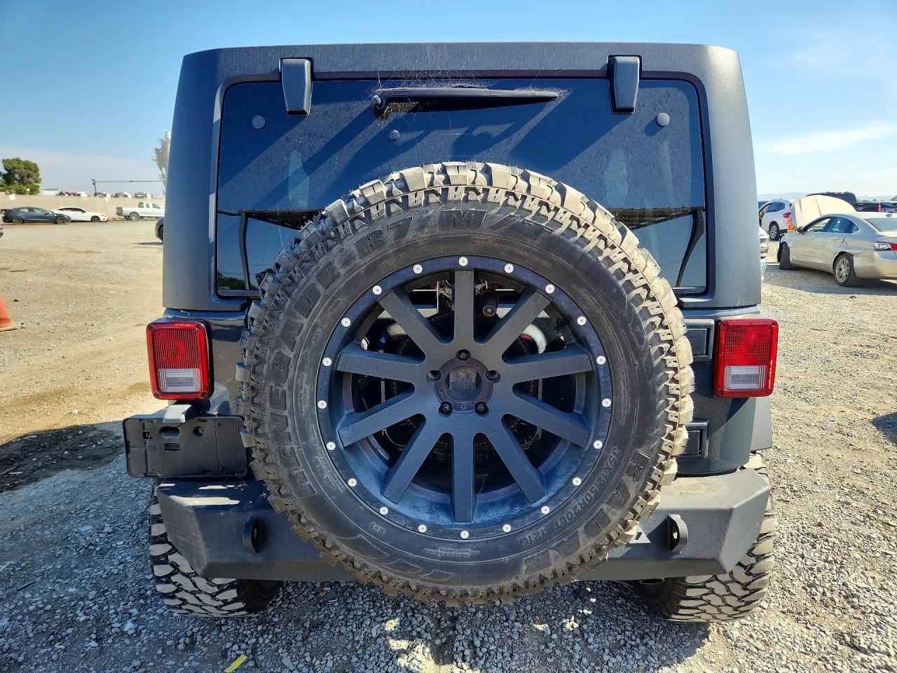 2016 Jeep Wrangler Unlimited Sport Gray vin: 1C4BJWDG8GL318909